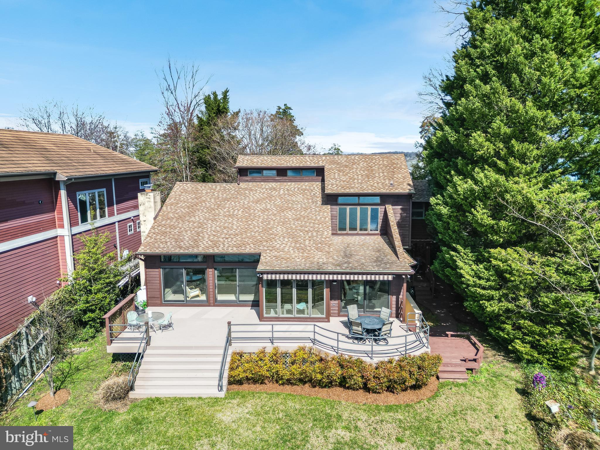 LONG POINT ON THE SEVERN - Residential