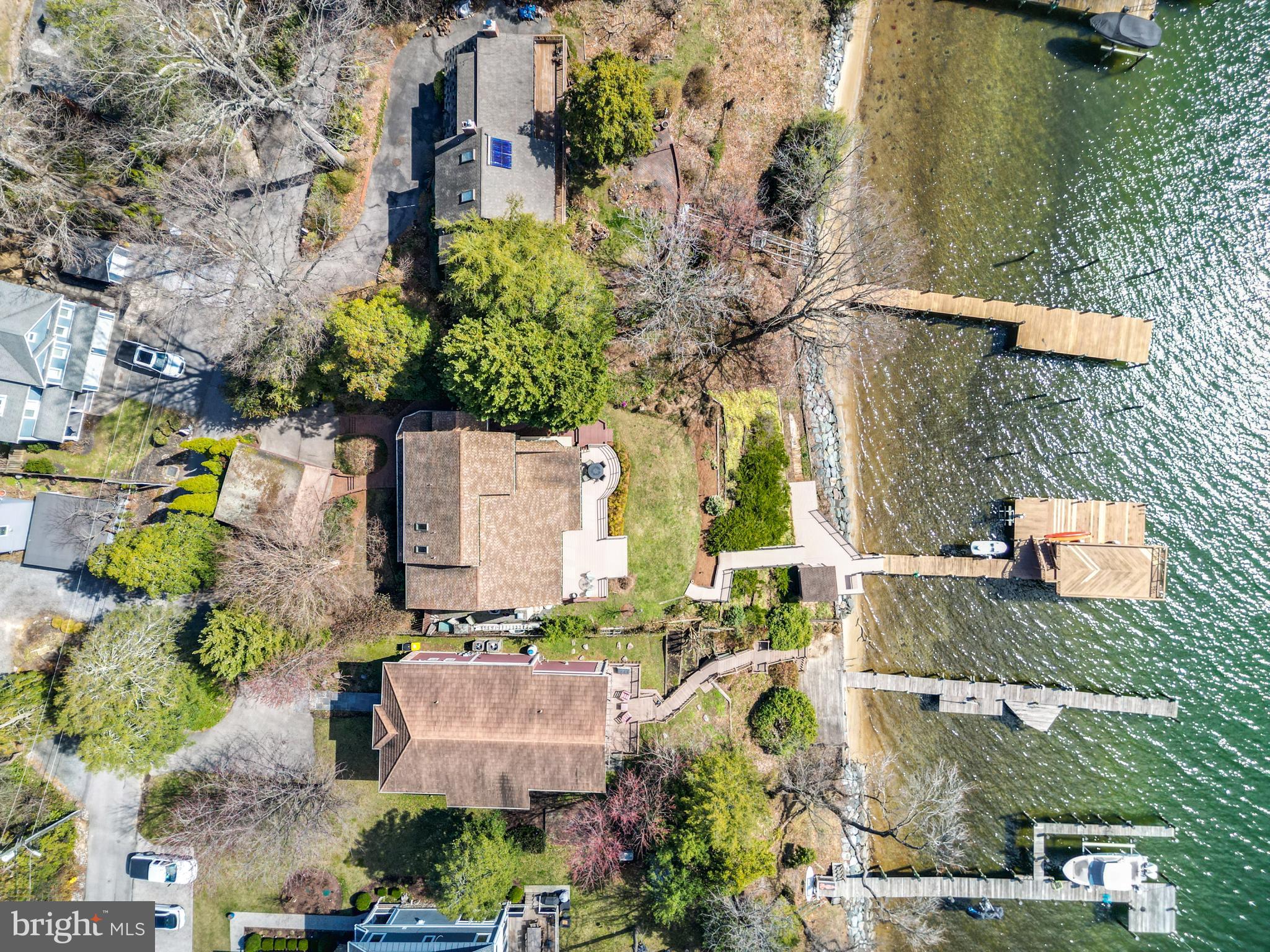 LONG POINT ON THE SEVERN - Residential