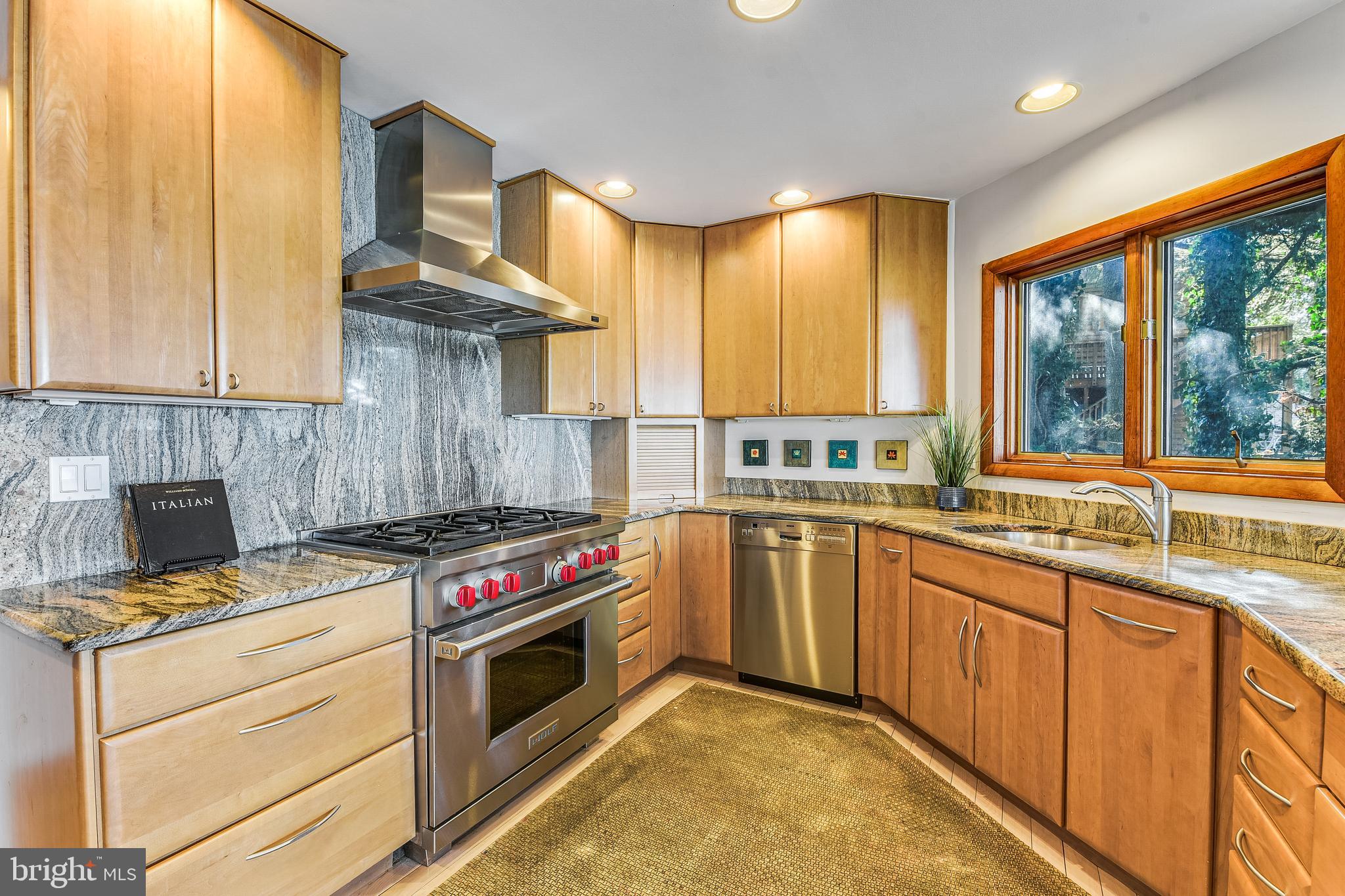 LONG POINT ON THE SEVERN - Residential