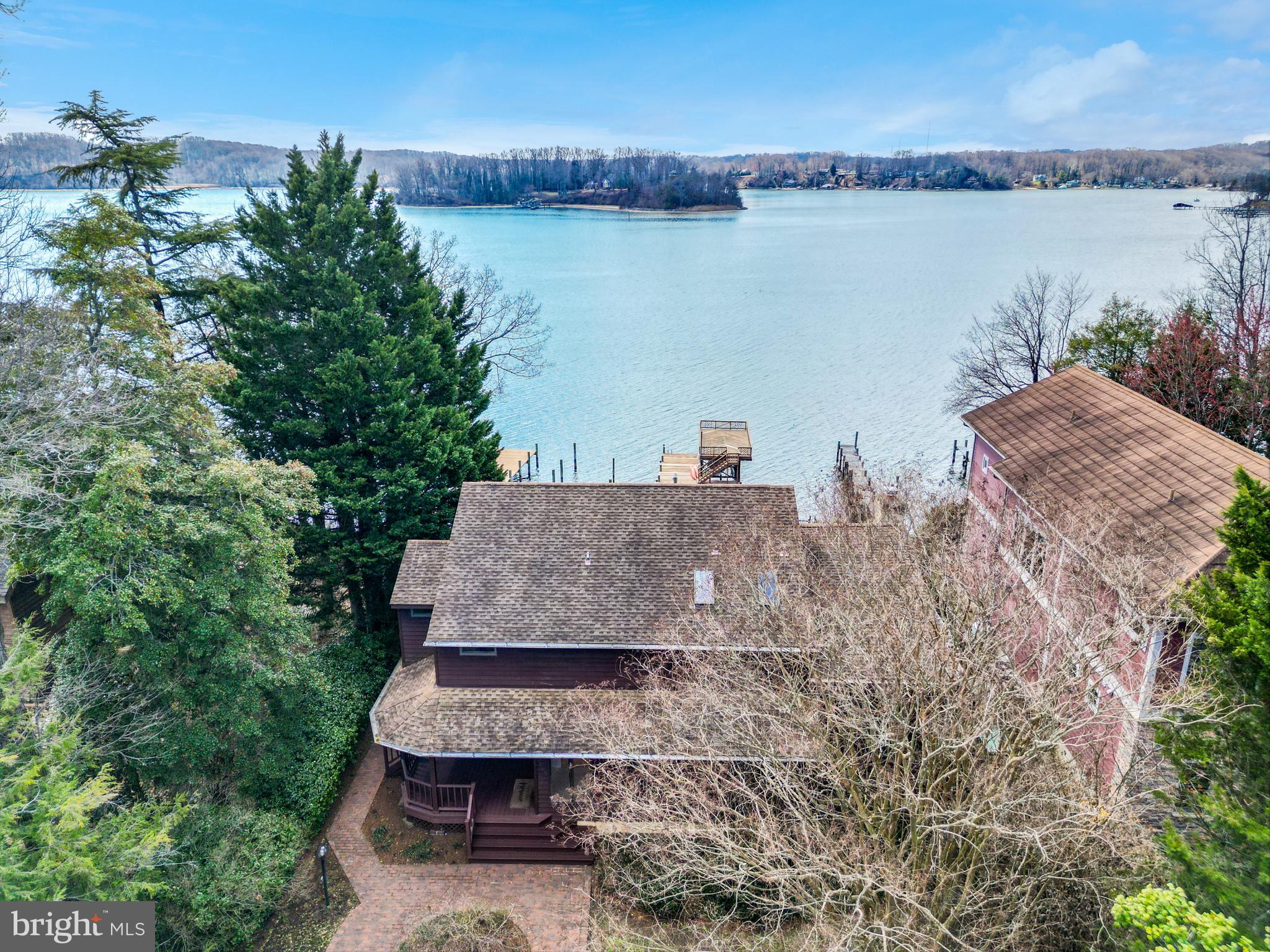 LONG POINT ON THE SEVERN - Residential