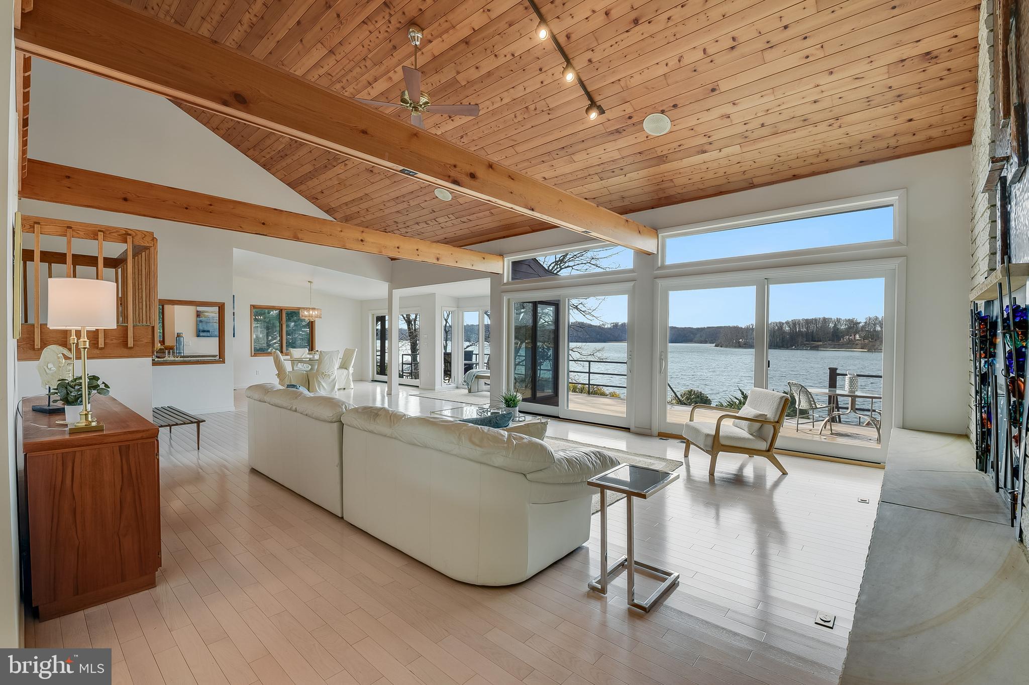 LONG POINT ON THE SEVERN - Residential