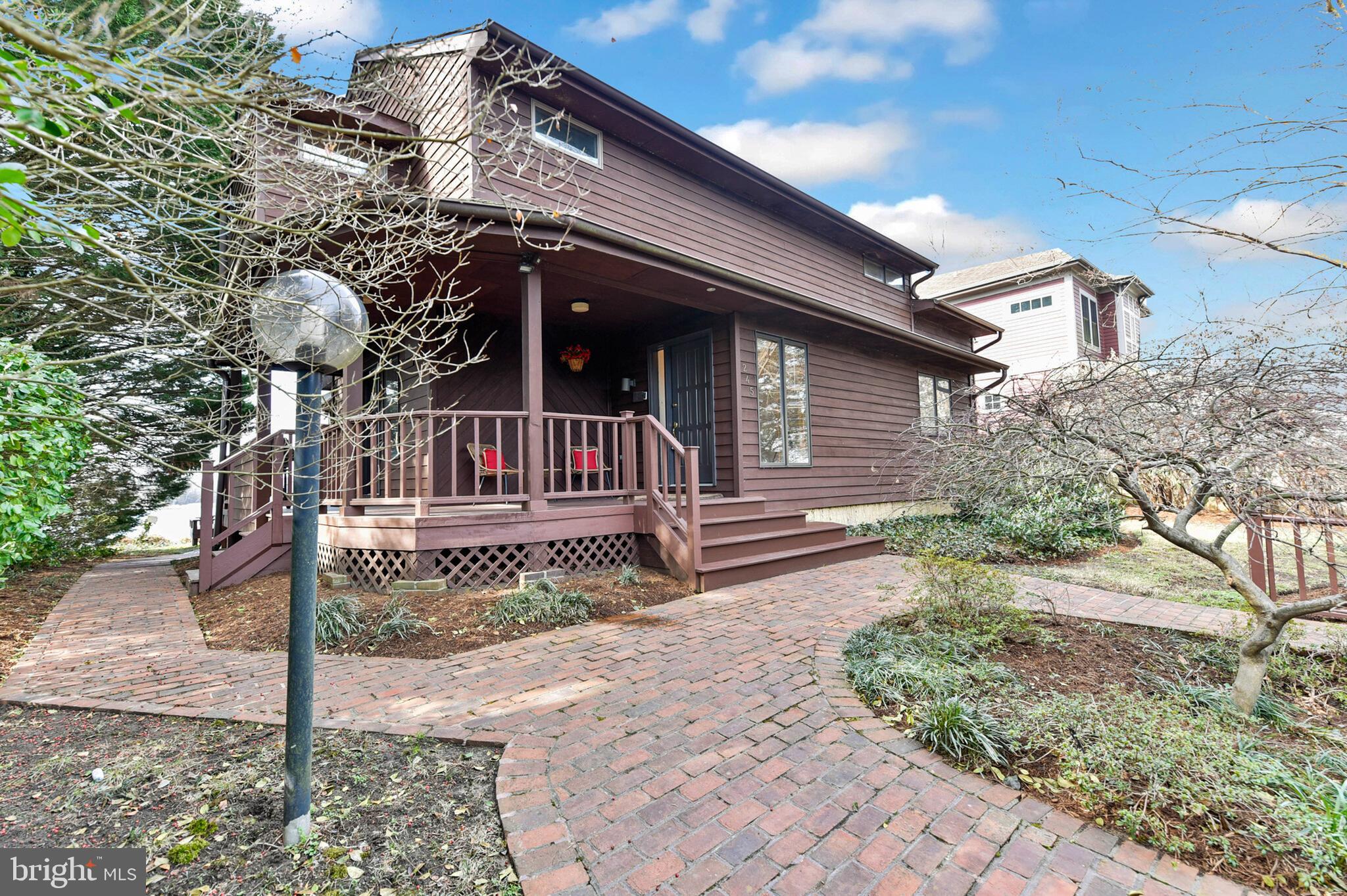 LONG POINT ON THE SEVERN - Residential