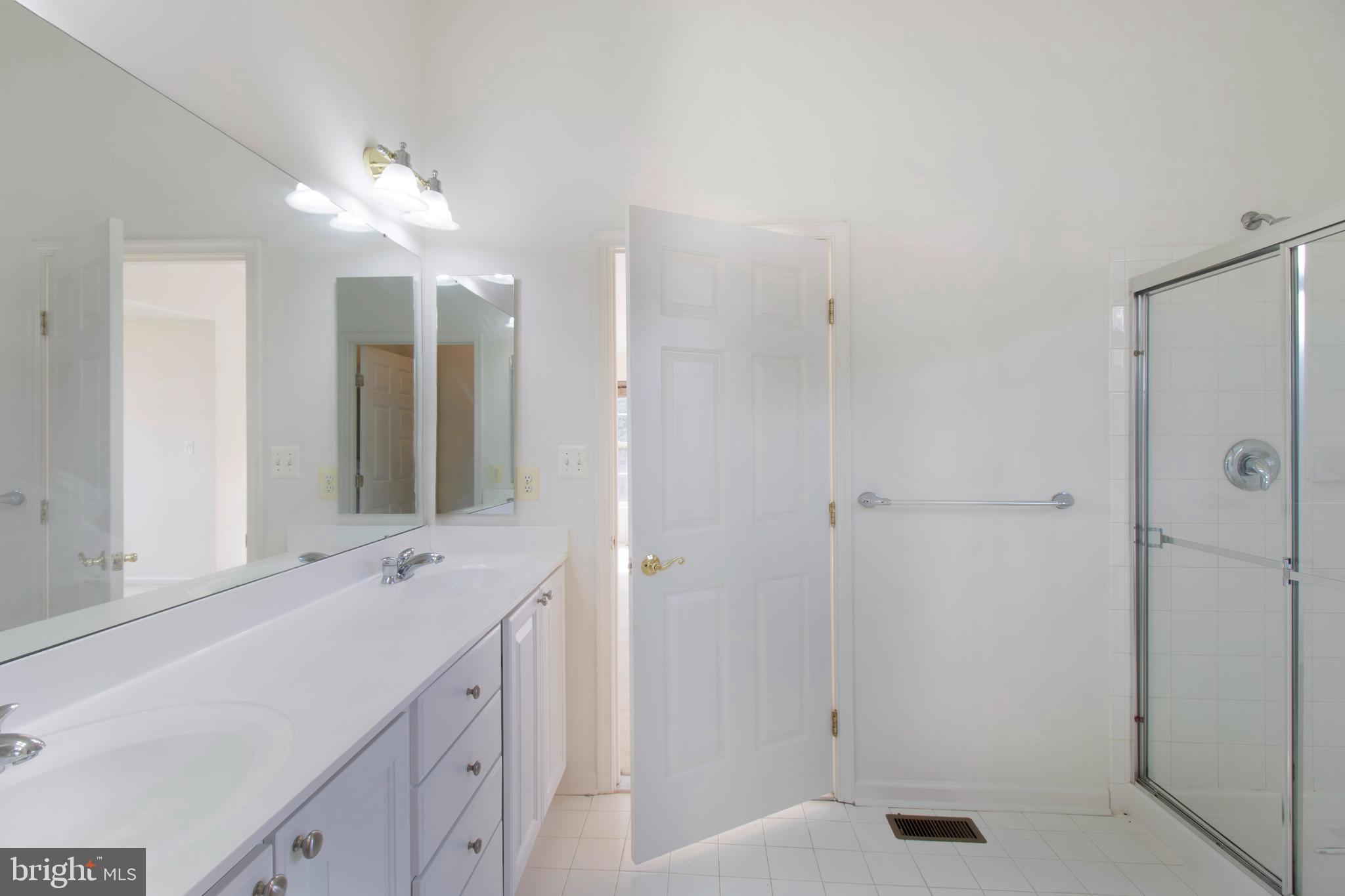 LOGANS RUN - Residential