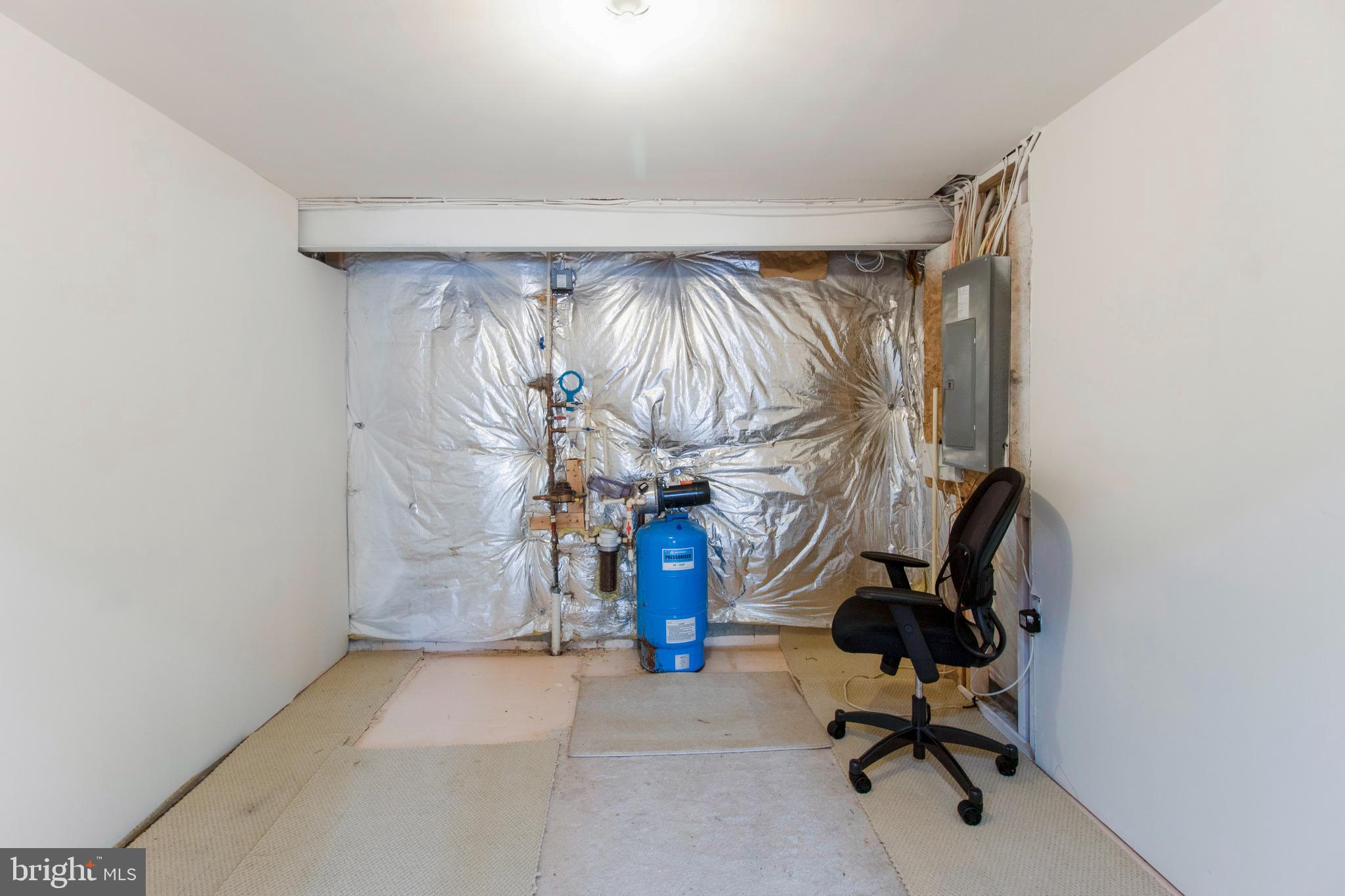 LOGANS RUN - Residential