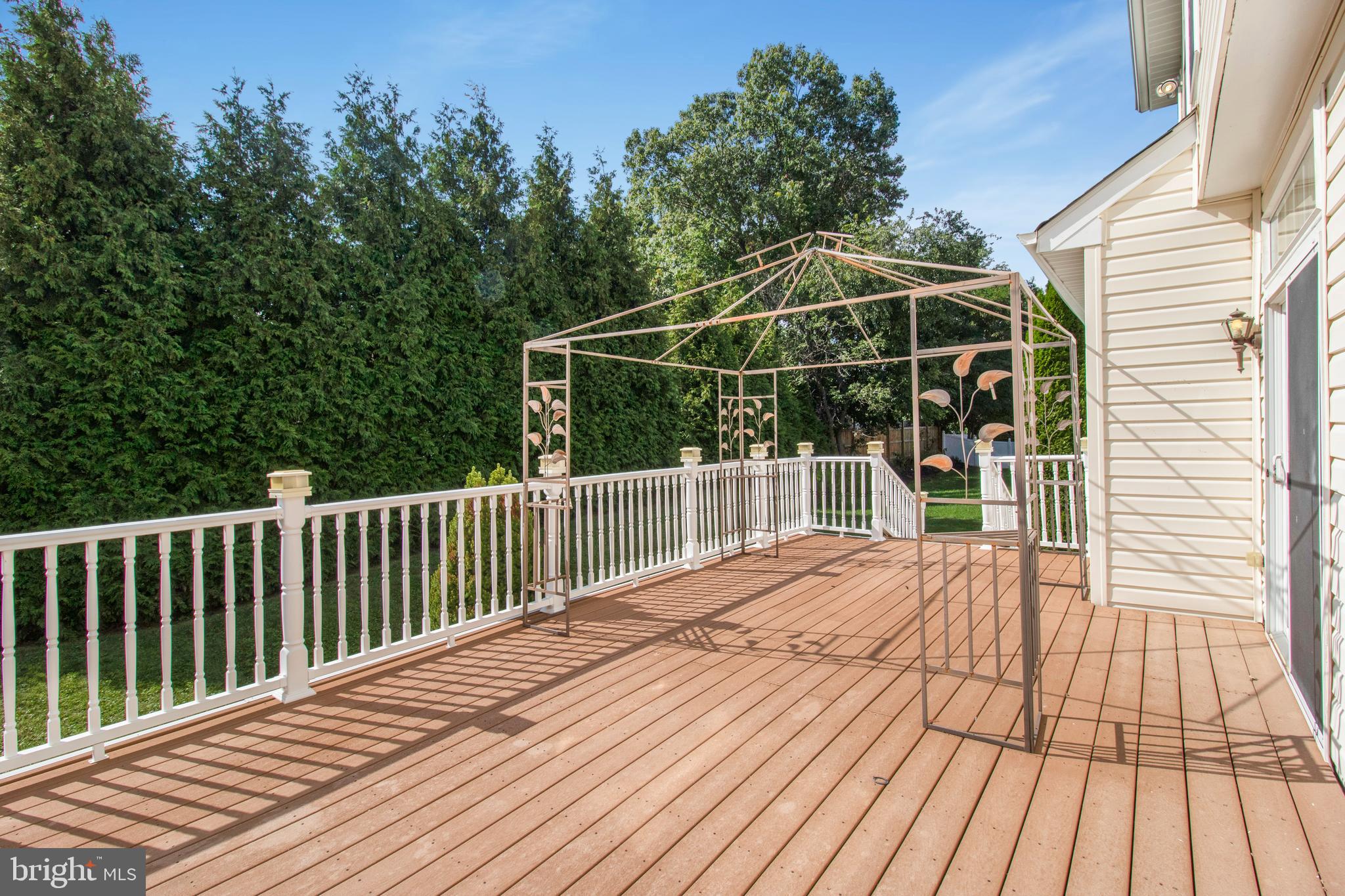 LOGANS RUN - Residential