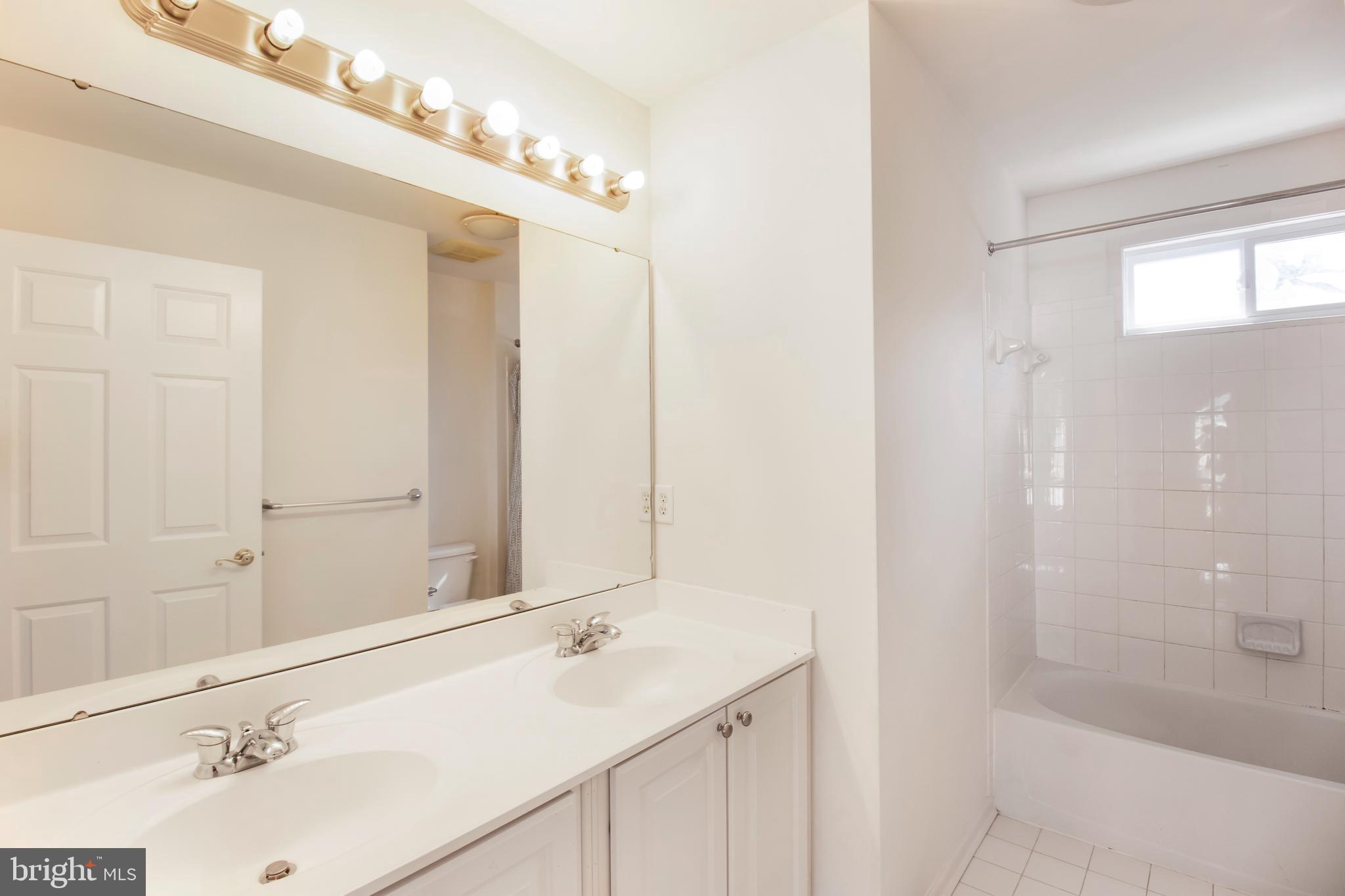 LOGANS RUN - Residential