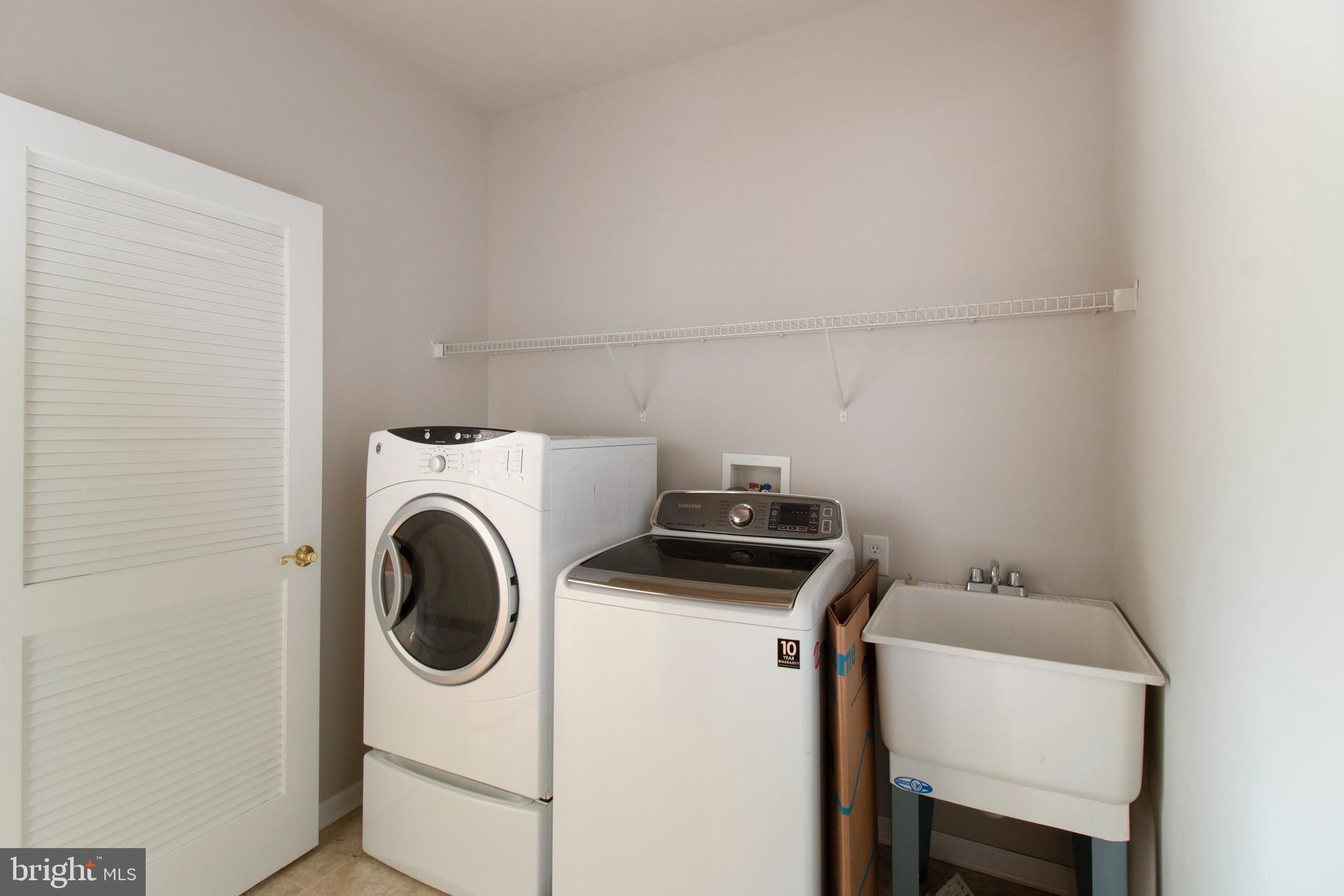 LOGANS RUN - Residential