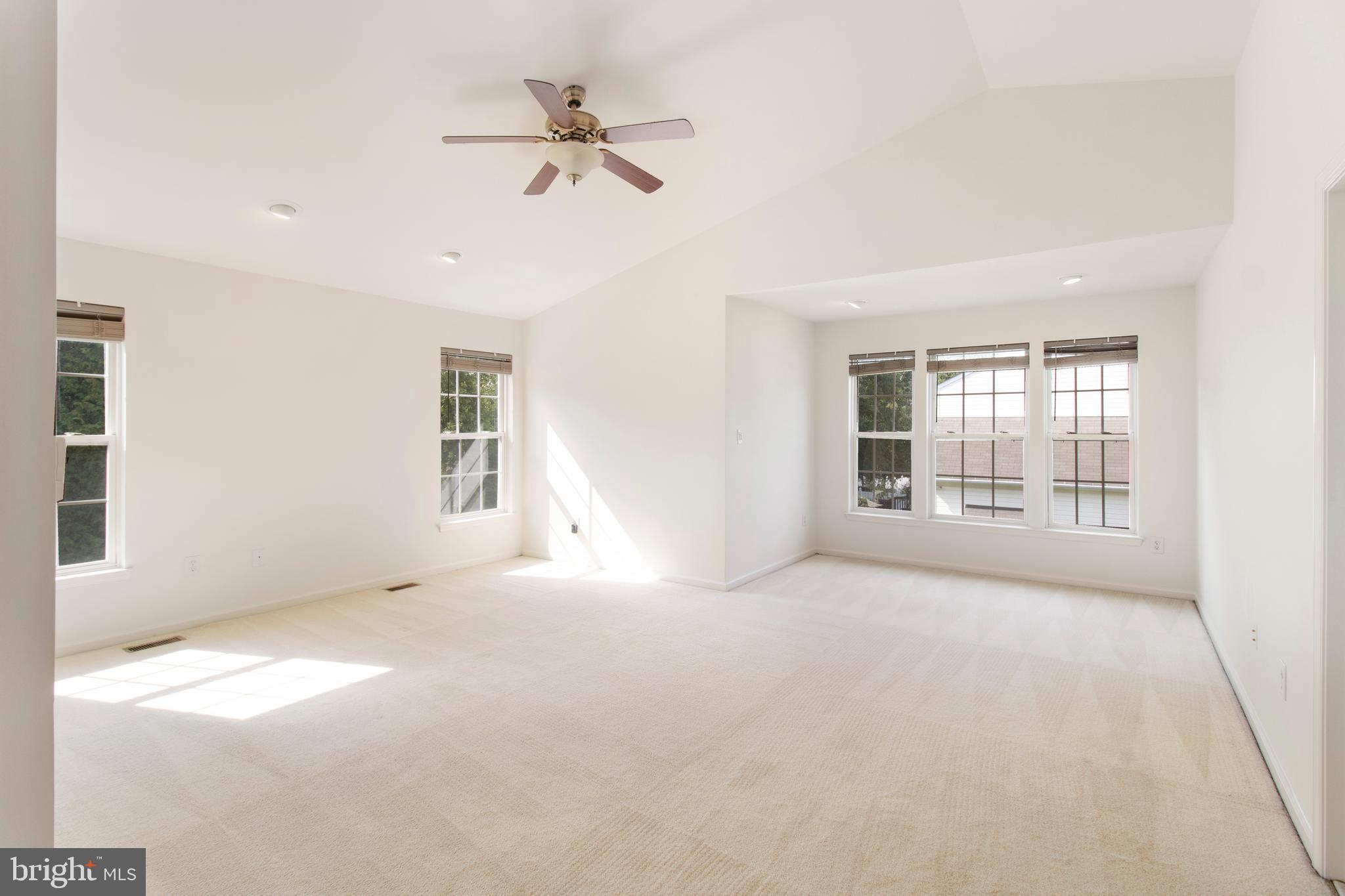 LOGANS RUN - Residential