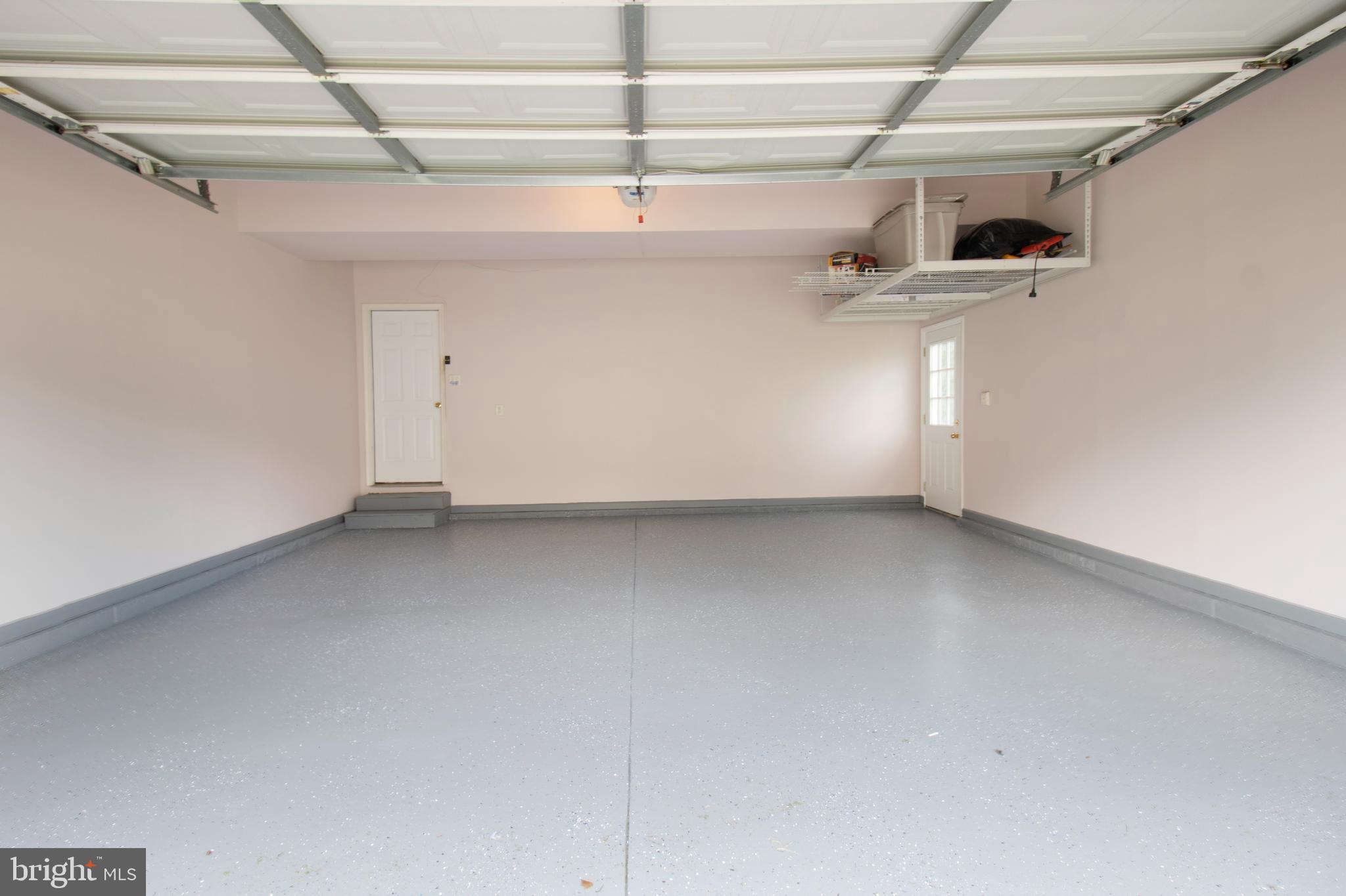 LOGANS RUN - Residential