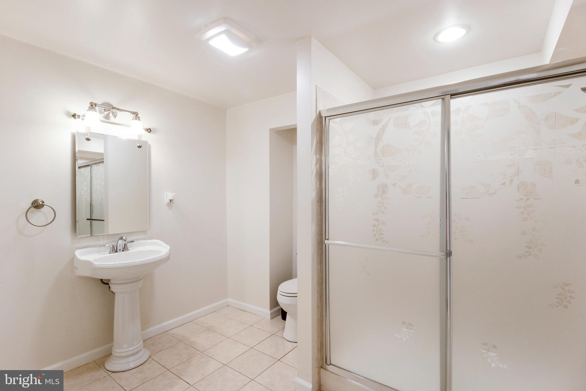 LOGANS RUN - Residential