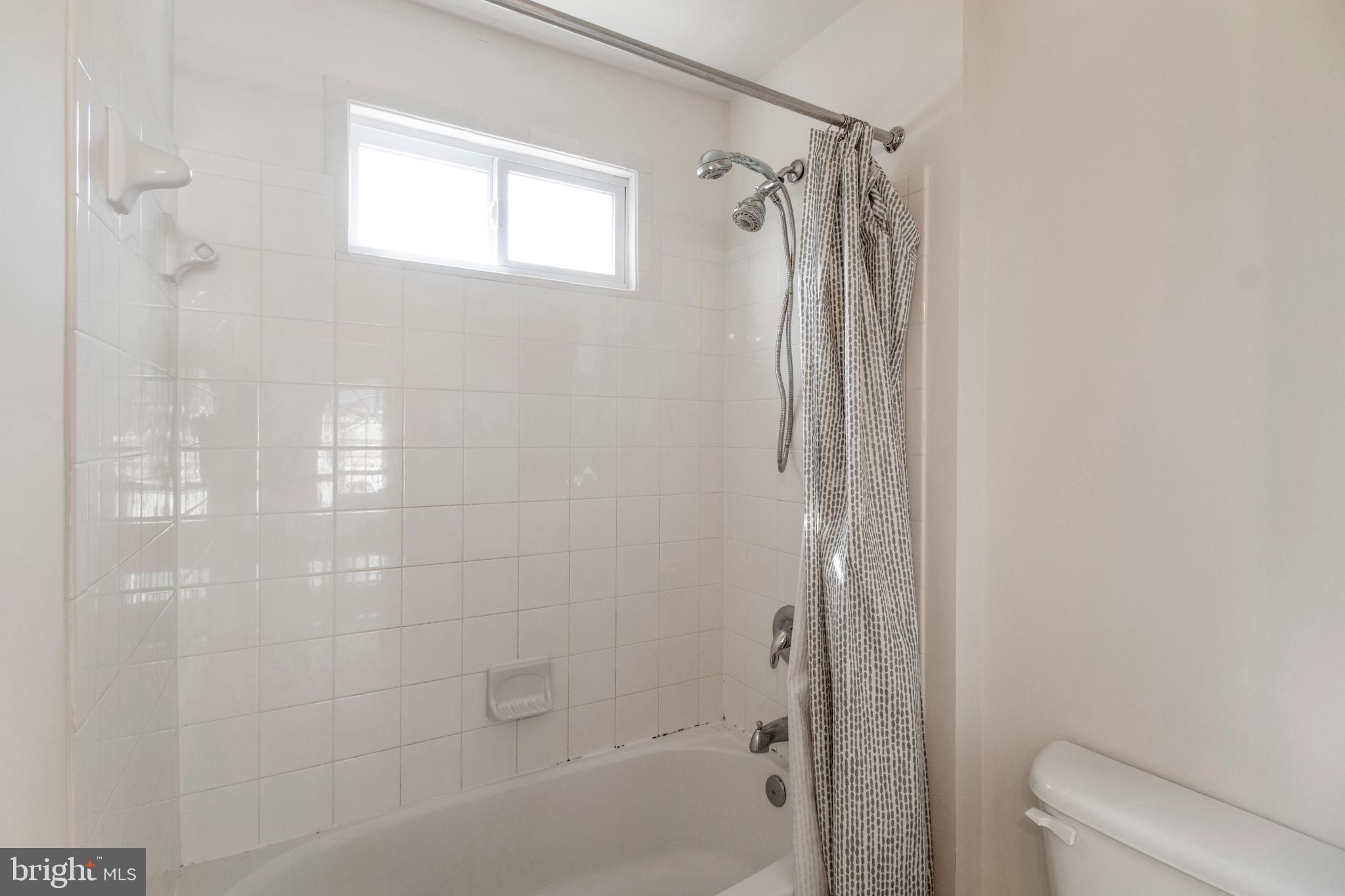 LOGANS RUN - Residential