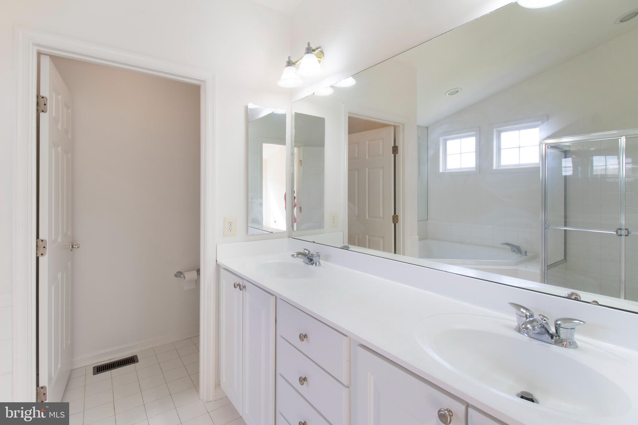 LOGANS RUN - Residential