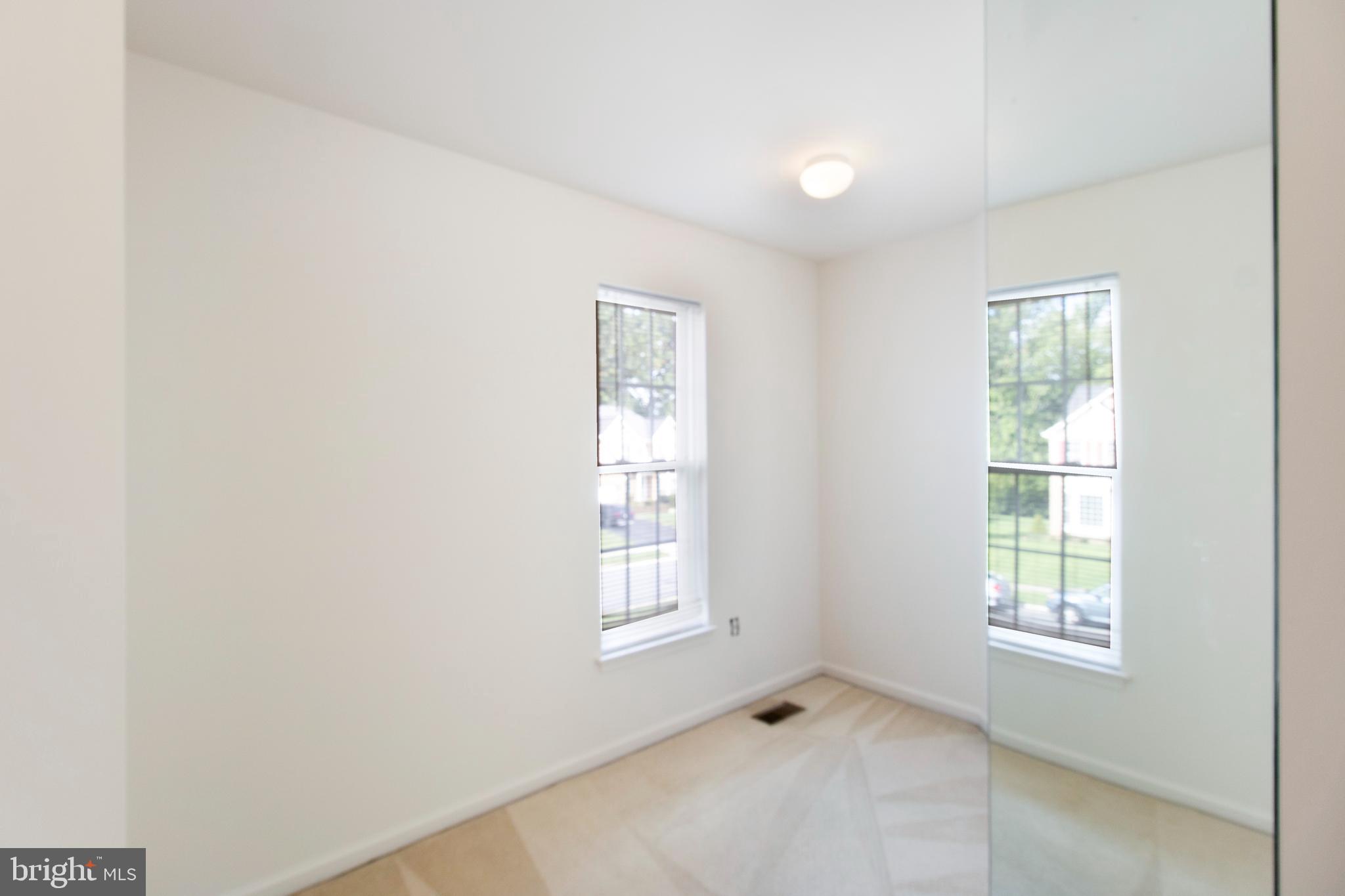 LOGANS RUN - Residential