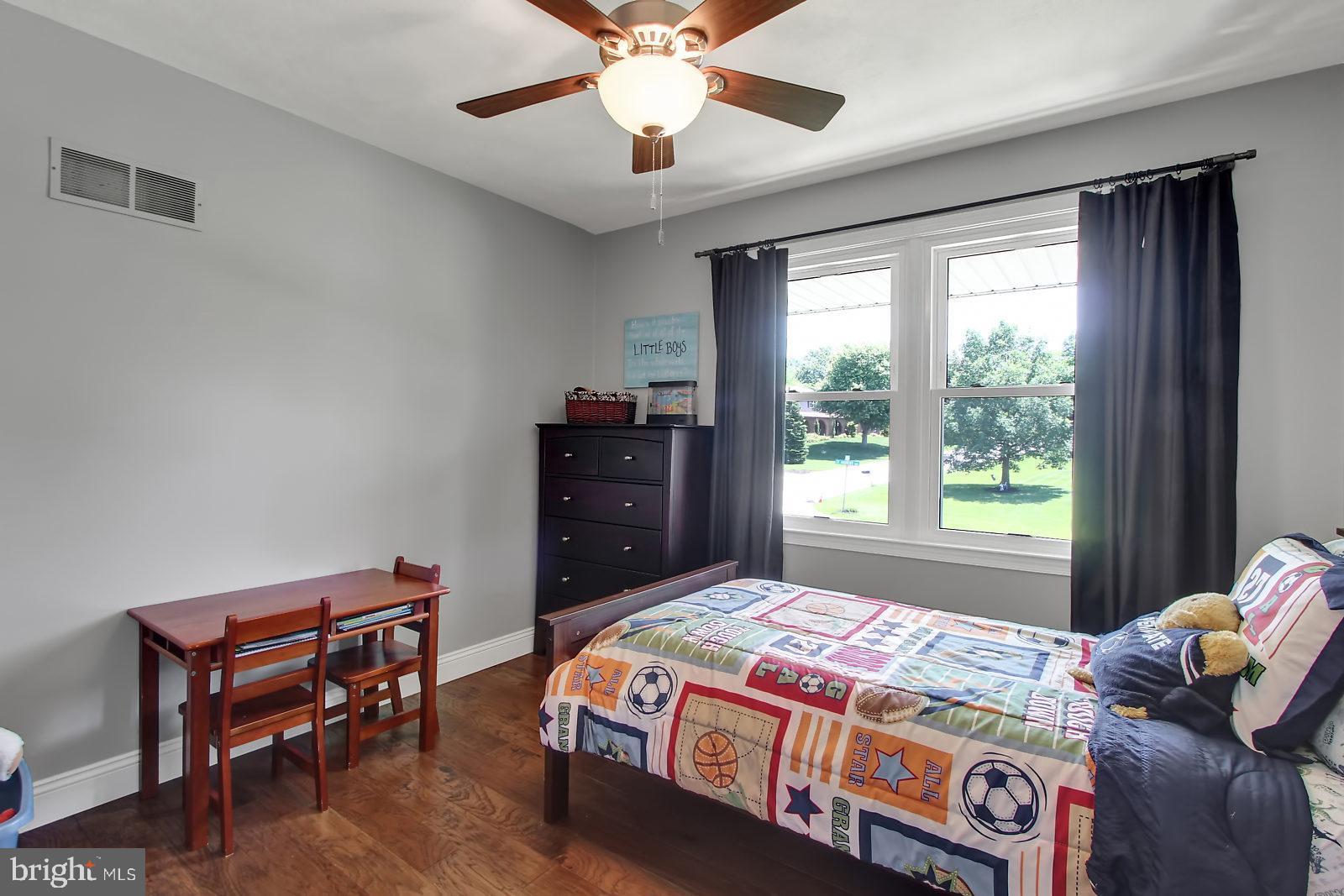OUTDOOR COUNTRY CLUB - Residential