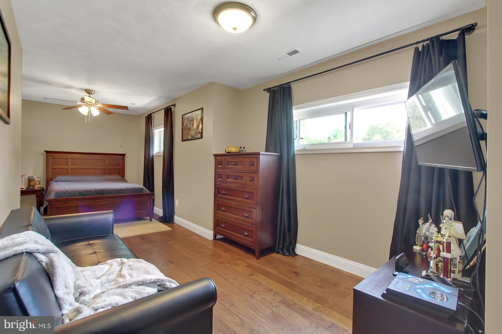 OUTDOOR COUNTRY CLUB - Residential