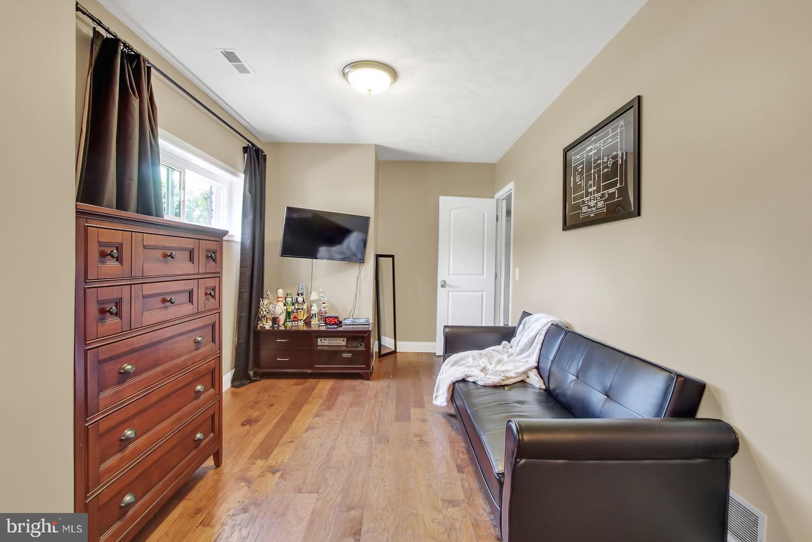 OUTDOOR COUNTRY CLUB - Residential