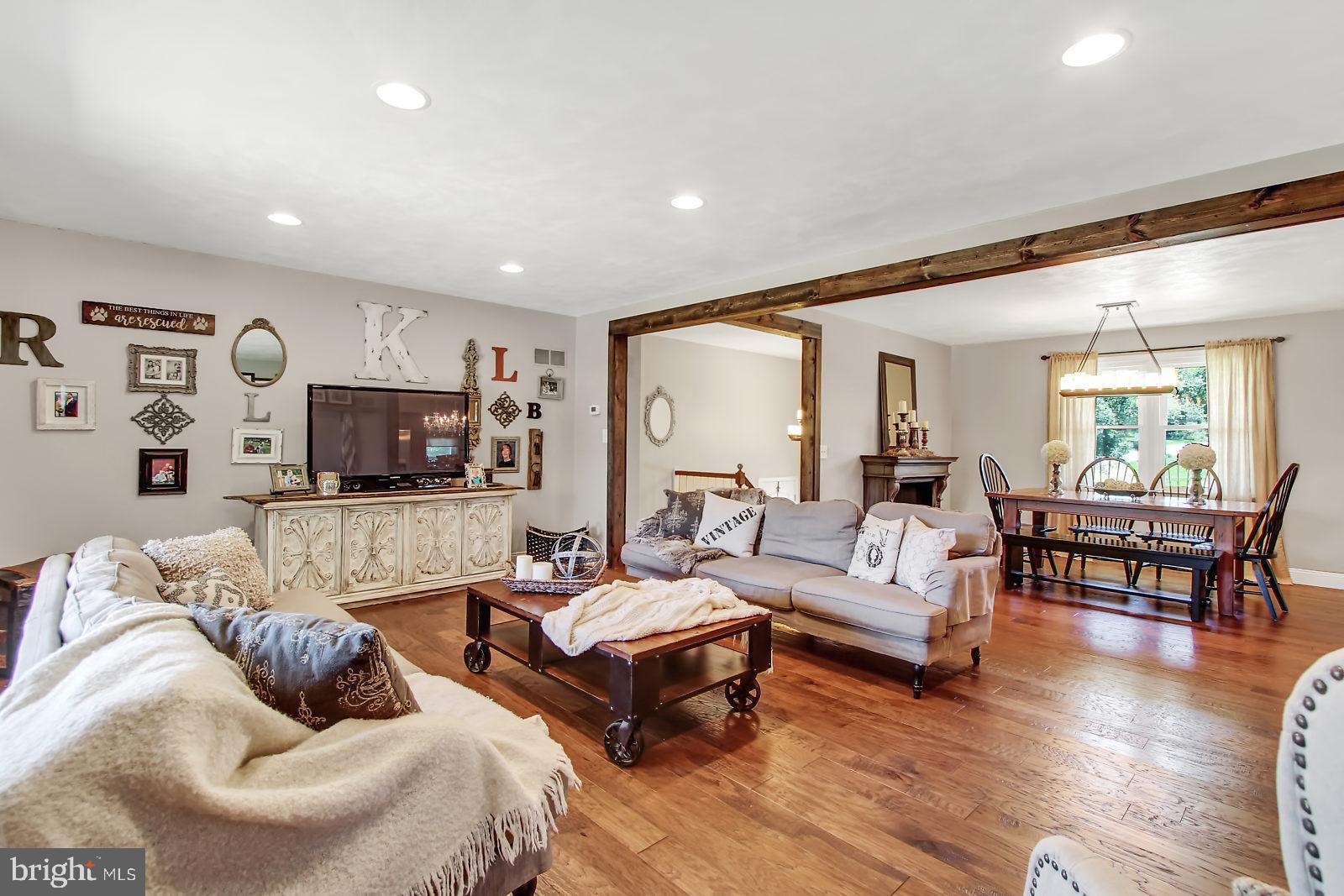 OUTDOOR COUNTRY CLUB - Residential