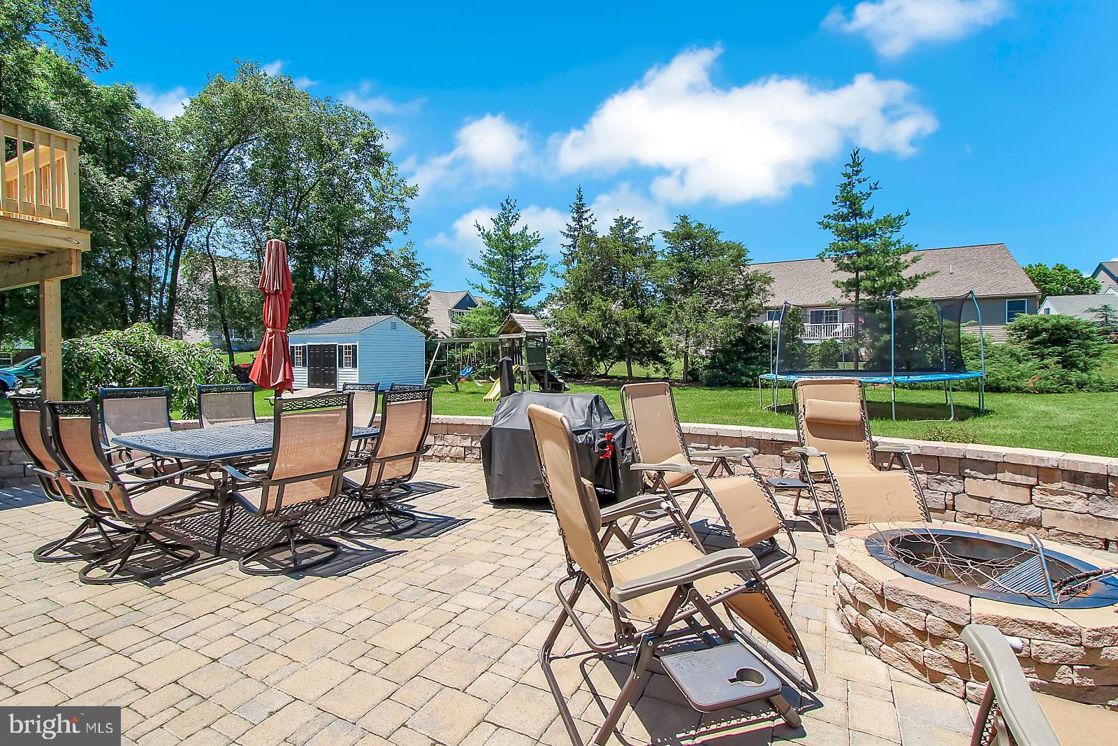 OUTDOOR COUNTRY CLUB - Residential