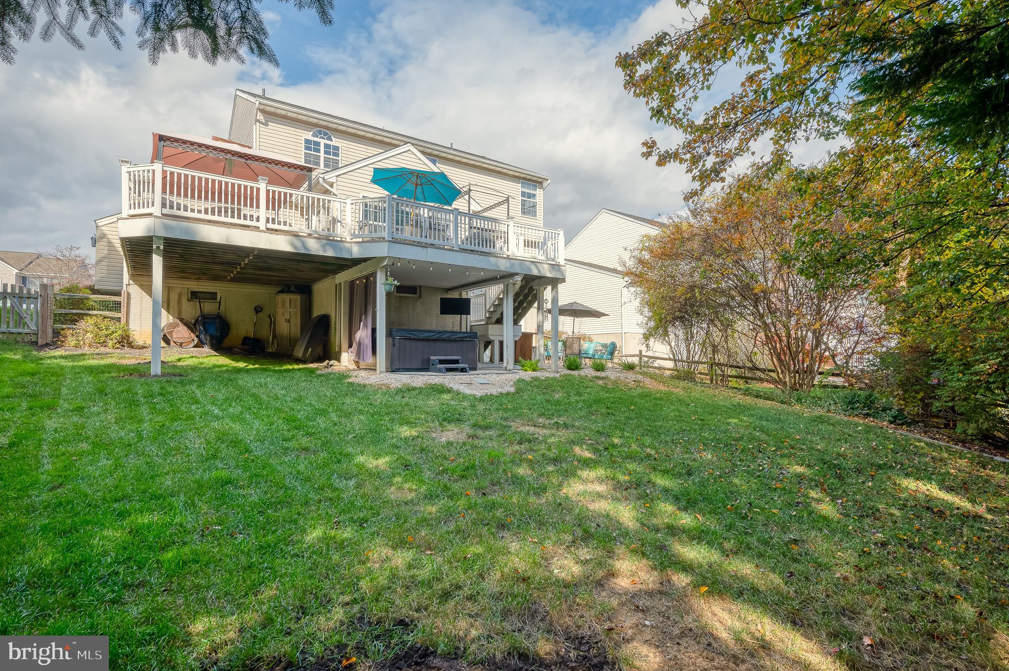 SADDLE RIDGE - Residential