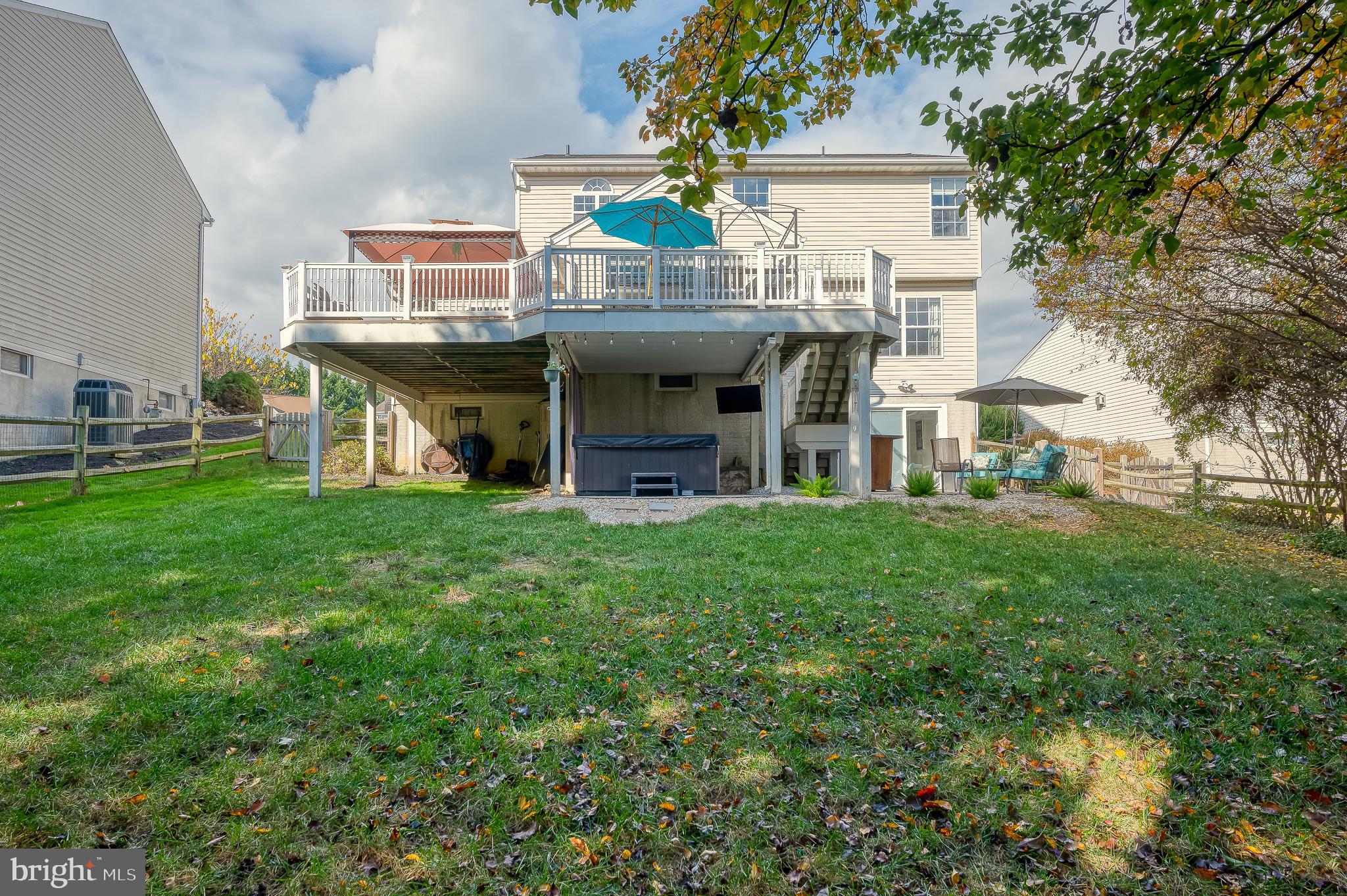 SADDLE RIDGE - Residential