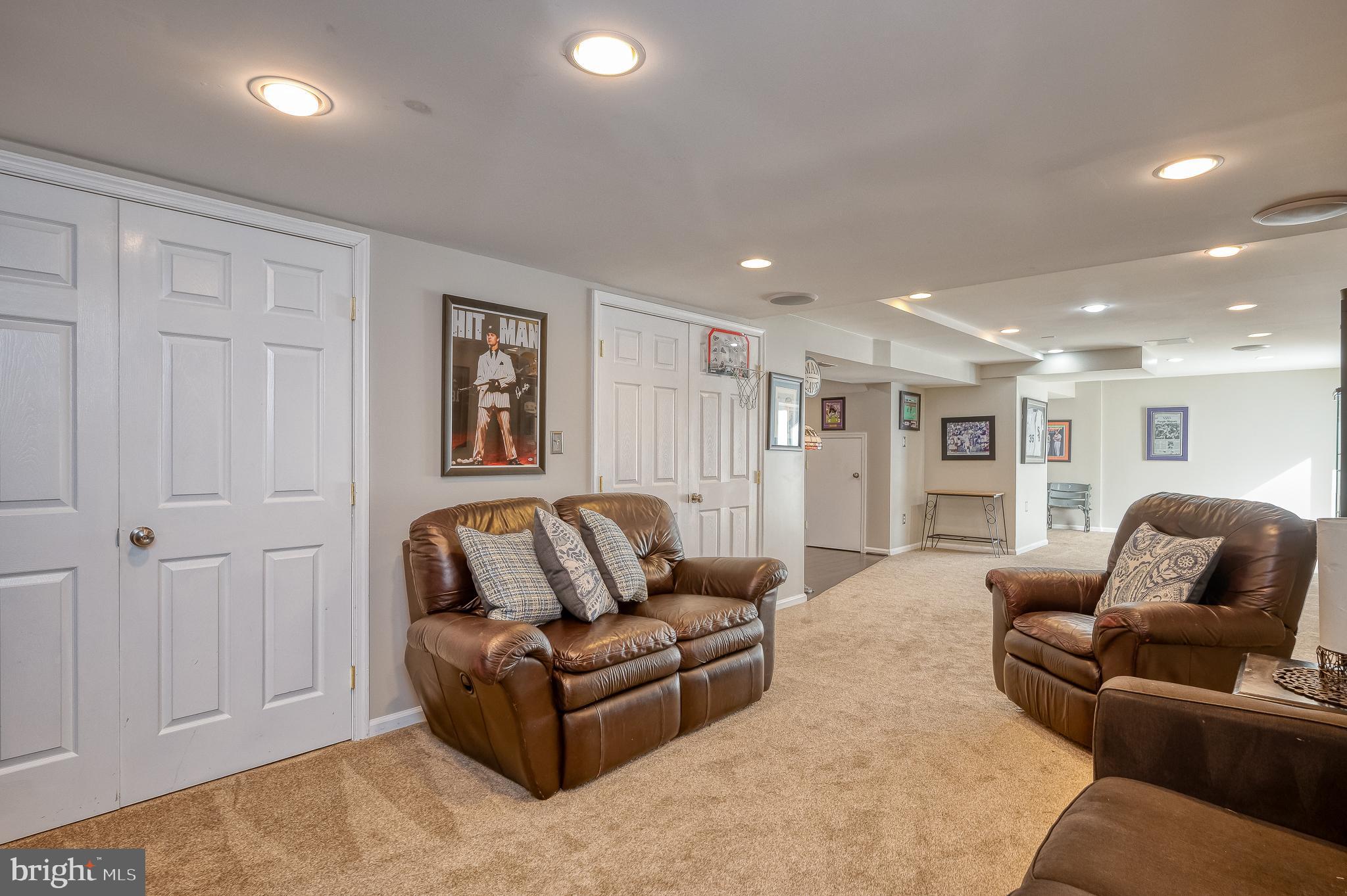 SADDLE RIDGE - Residential