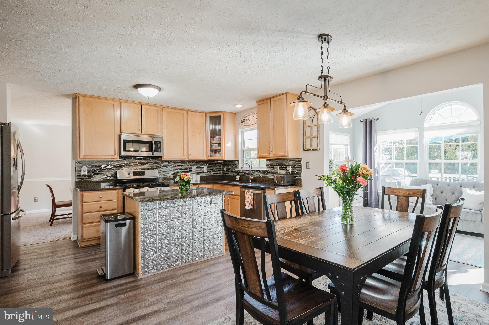 SADDLE RIDGE - Residential