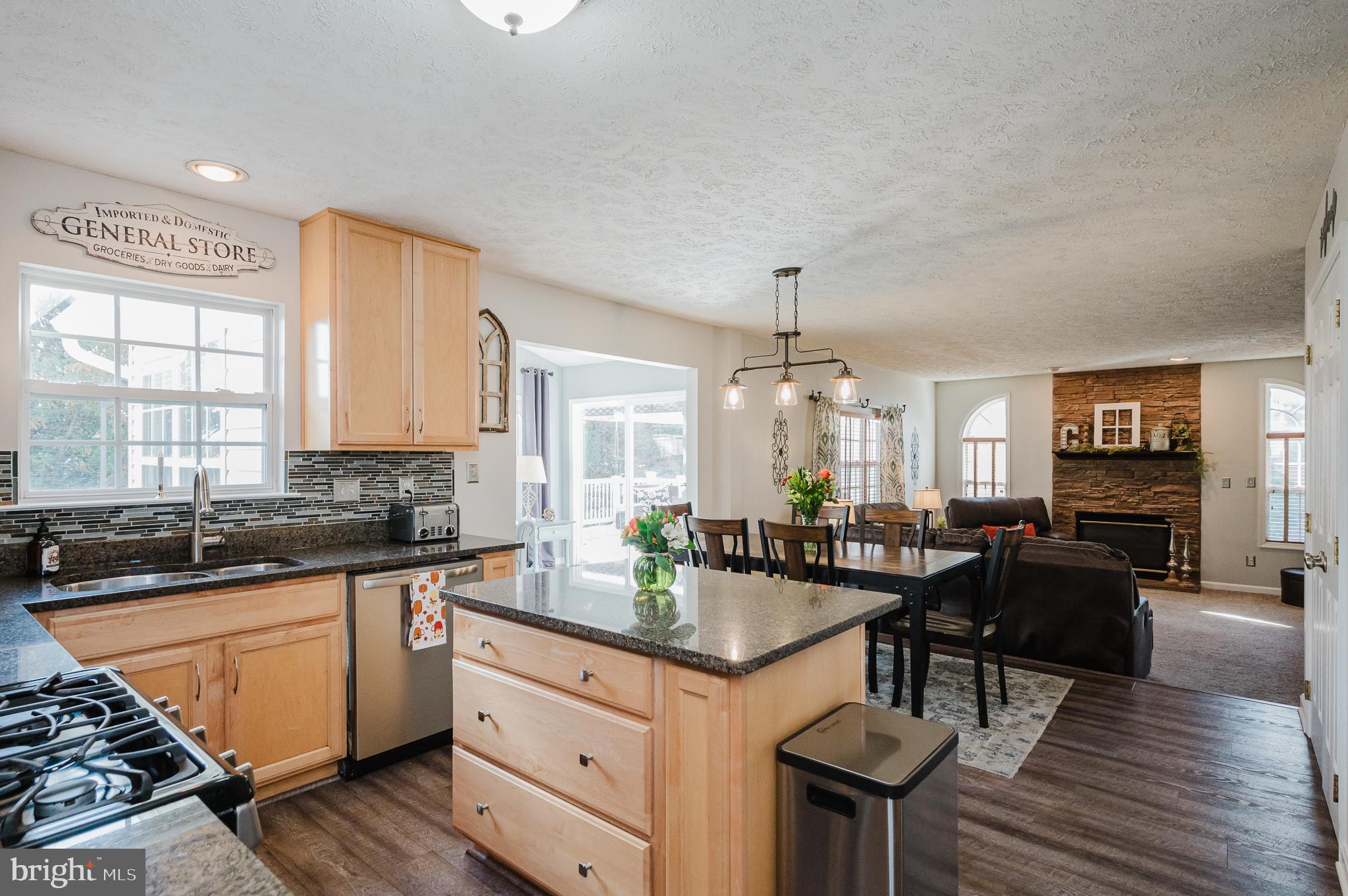 SADDLE RIDGE - Residential