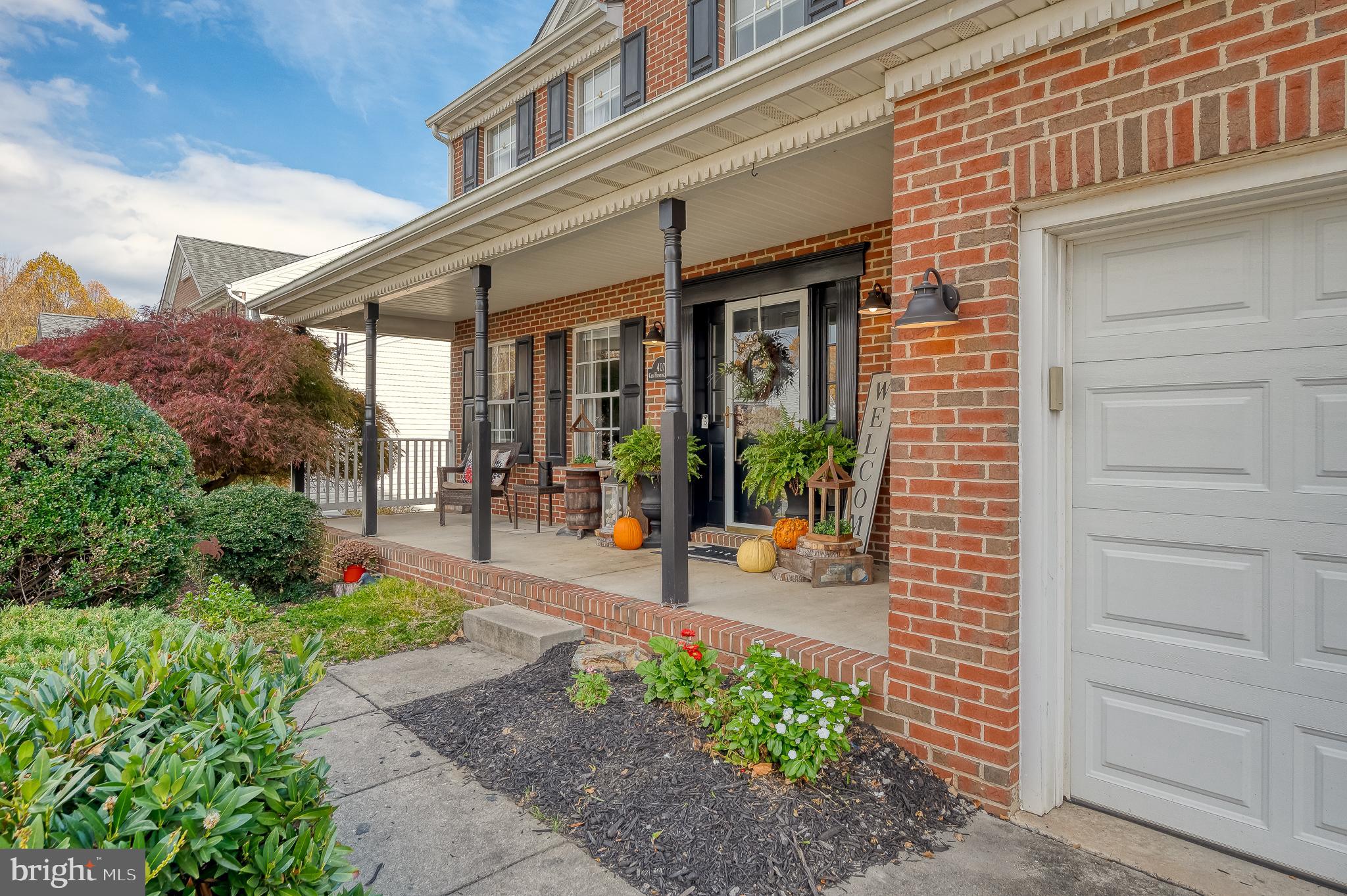 SADDLE RIDGE - Residential