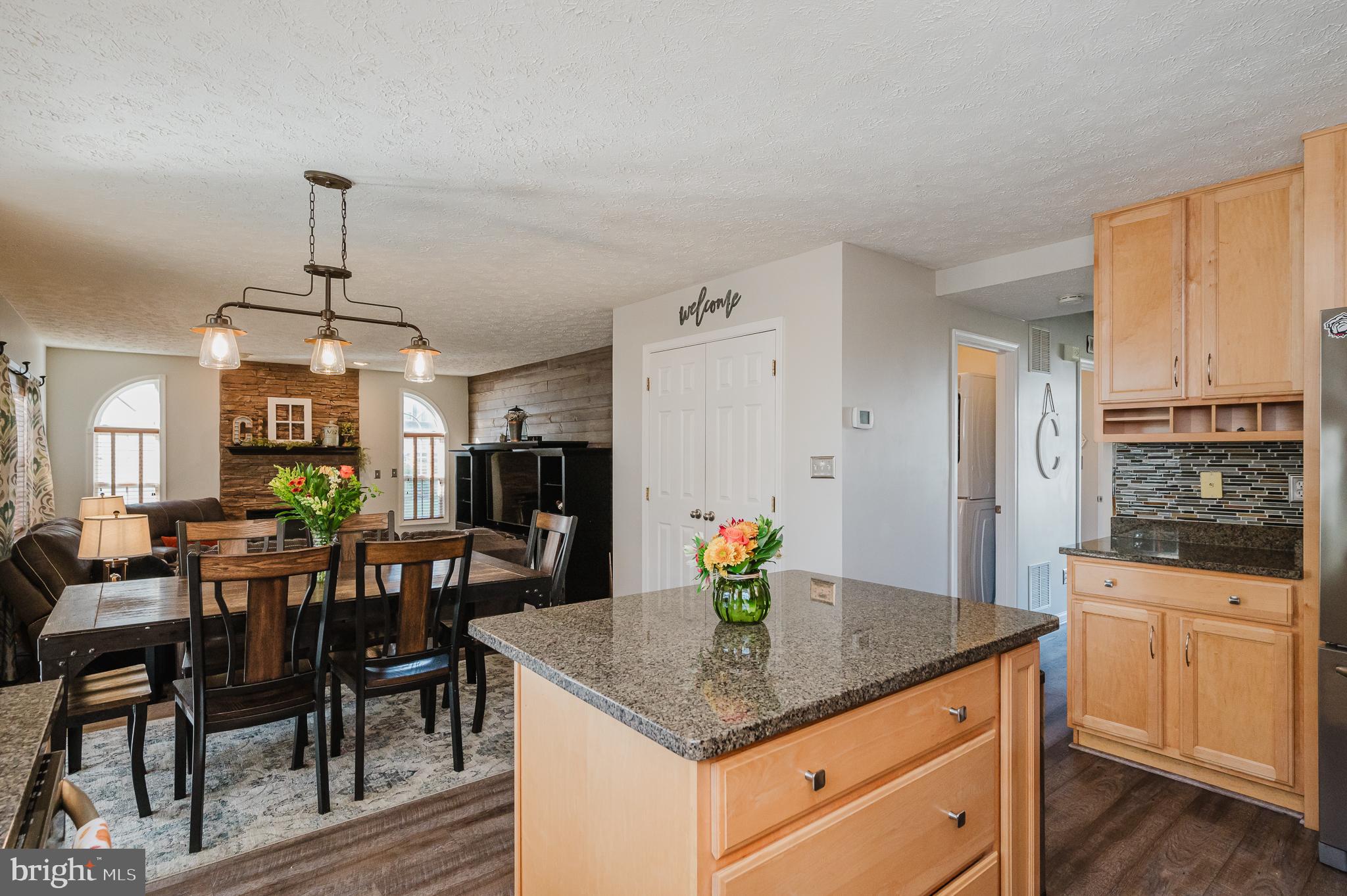 SADDLE RIDGE - Residential