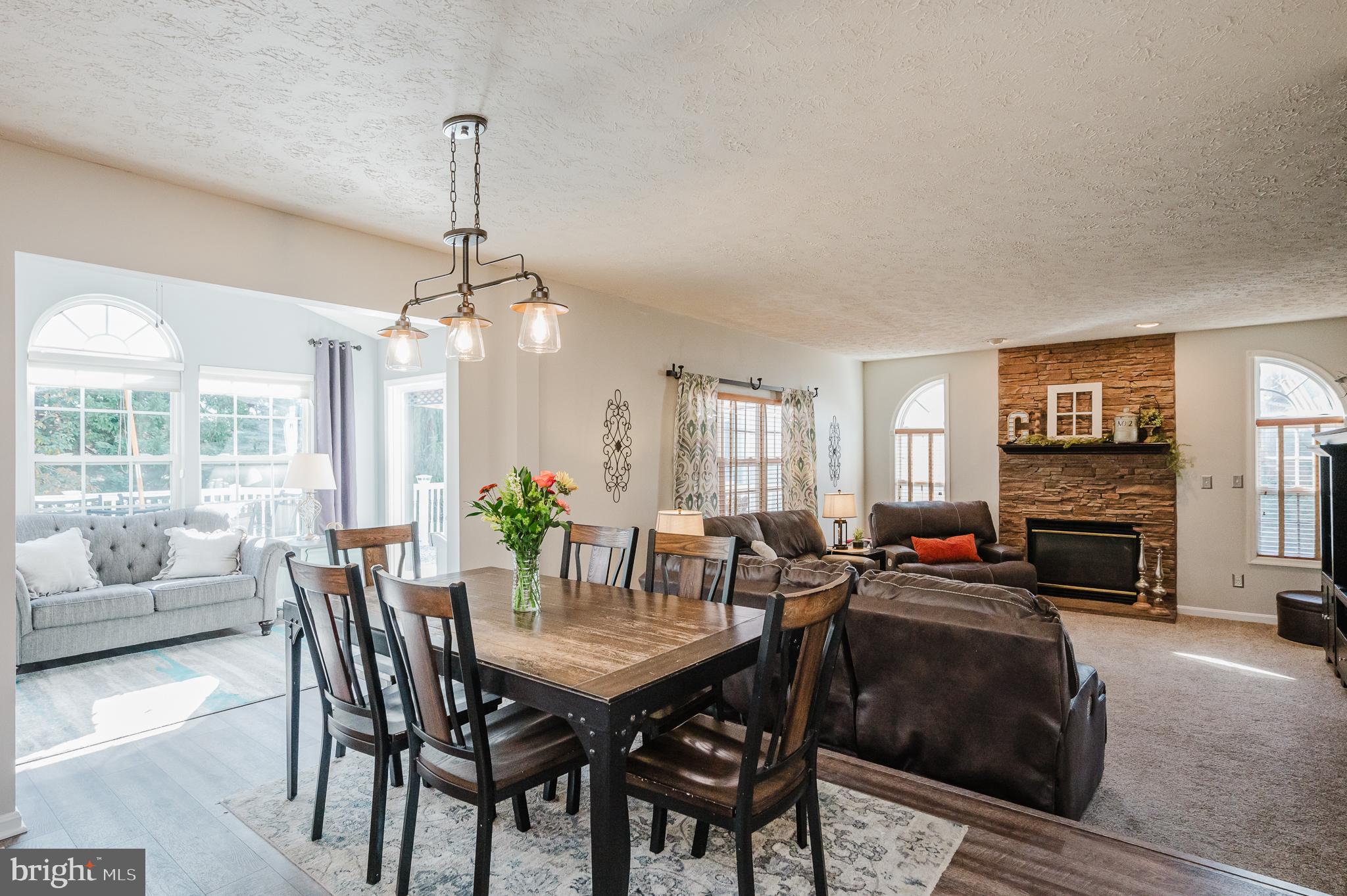 SADDLE RIDGE - Residential