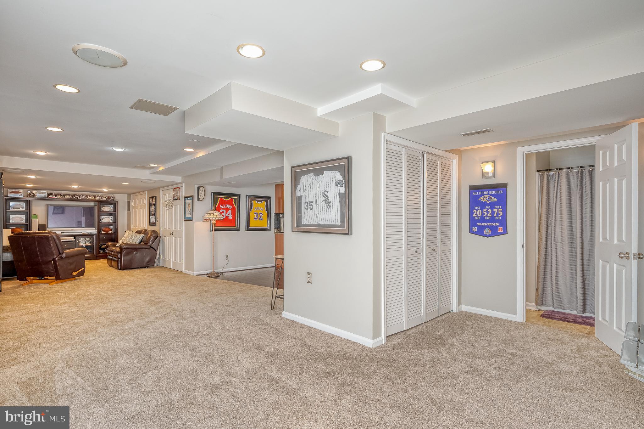 SADDLE RIDGE - Residential