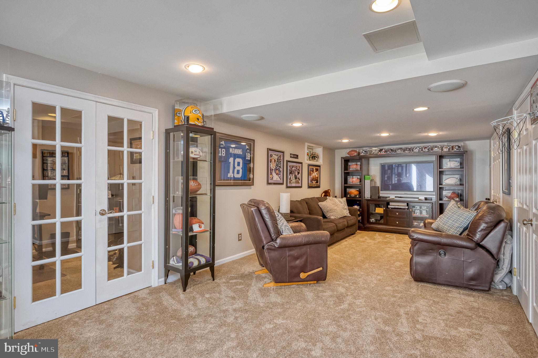 SADDLE RIDGE - Residential