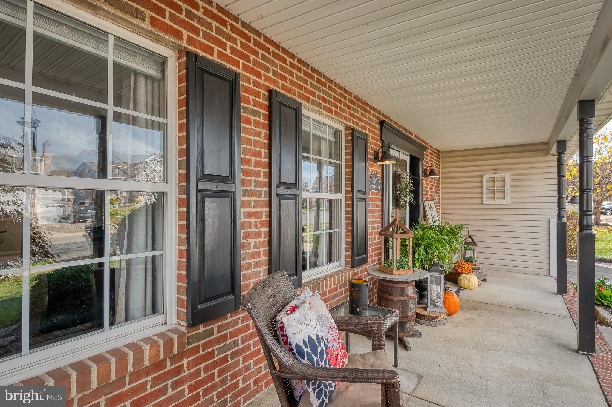 SADDLE RIDGE - Residential