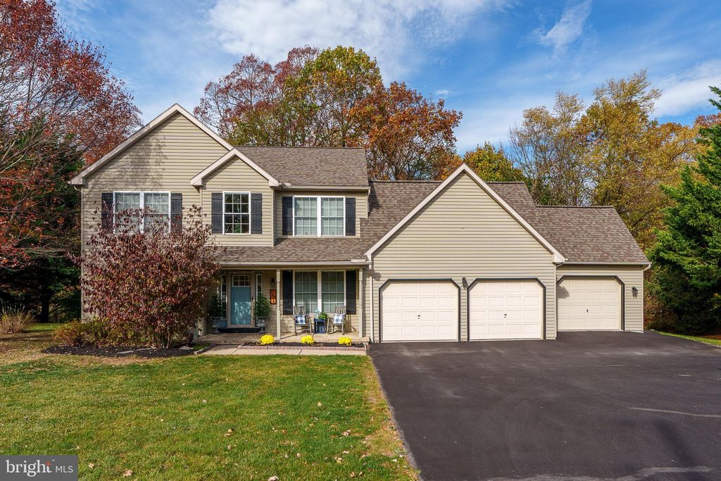 Photo of 231 Owl Hill Road, LITITZ, PA 17543 (MLS # PALA2066136)