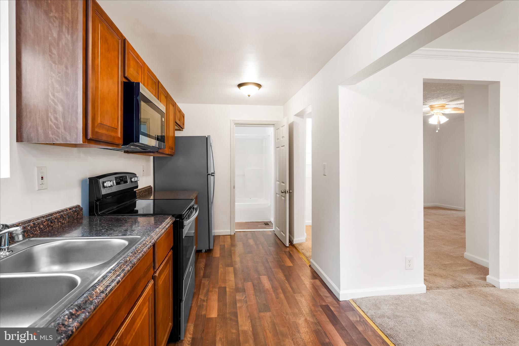 FLAG MARSH HEIGHTS - Residential Lease