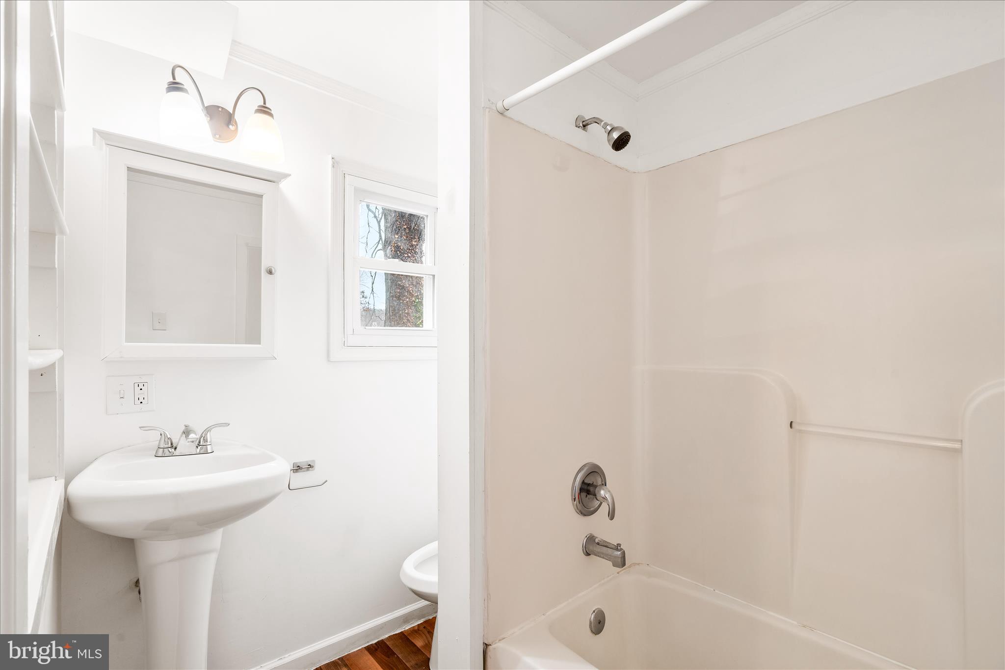 FLAG MARSH HEIGHTS - Residential Lease