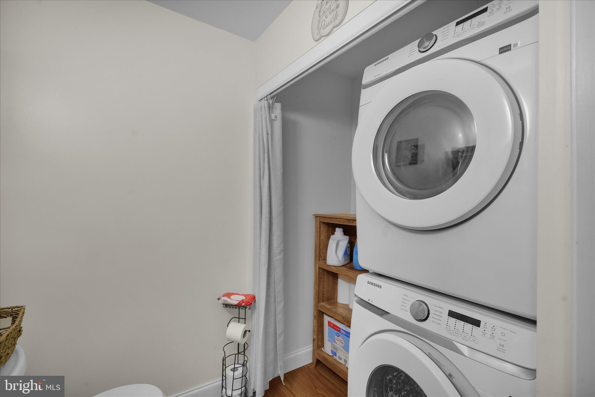 AMITY GARDENS - Residential