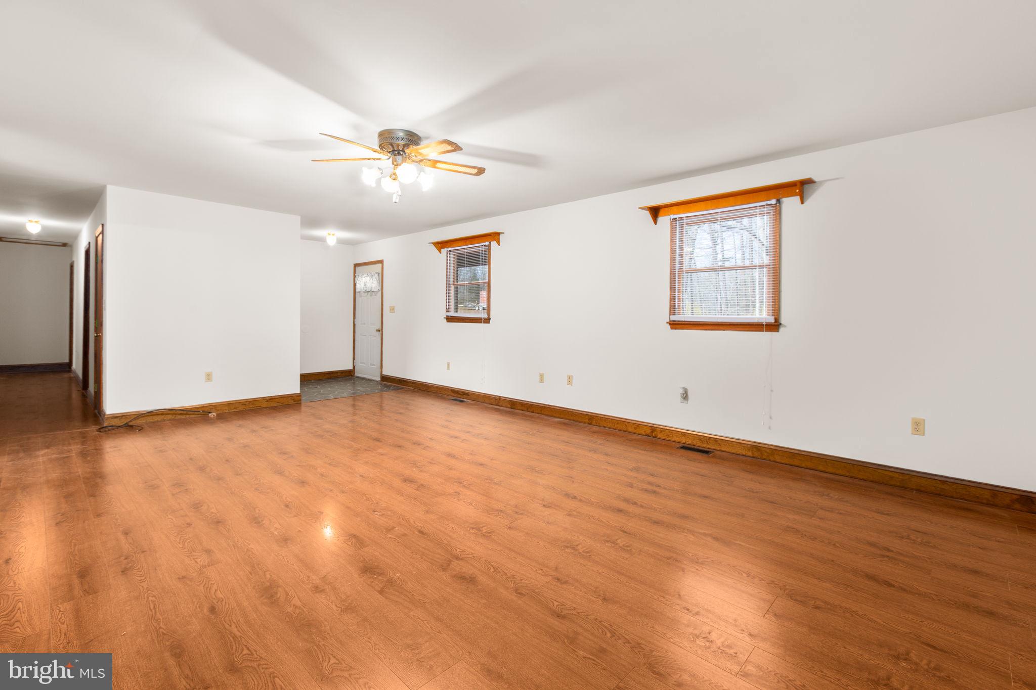 SHEPPERDS GROVE - Residential