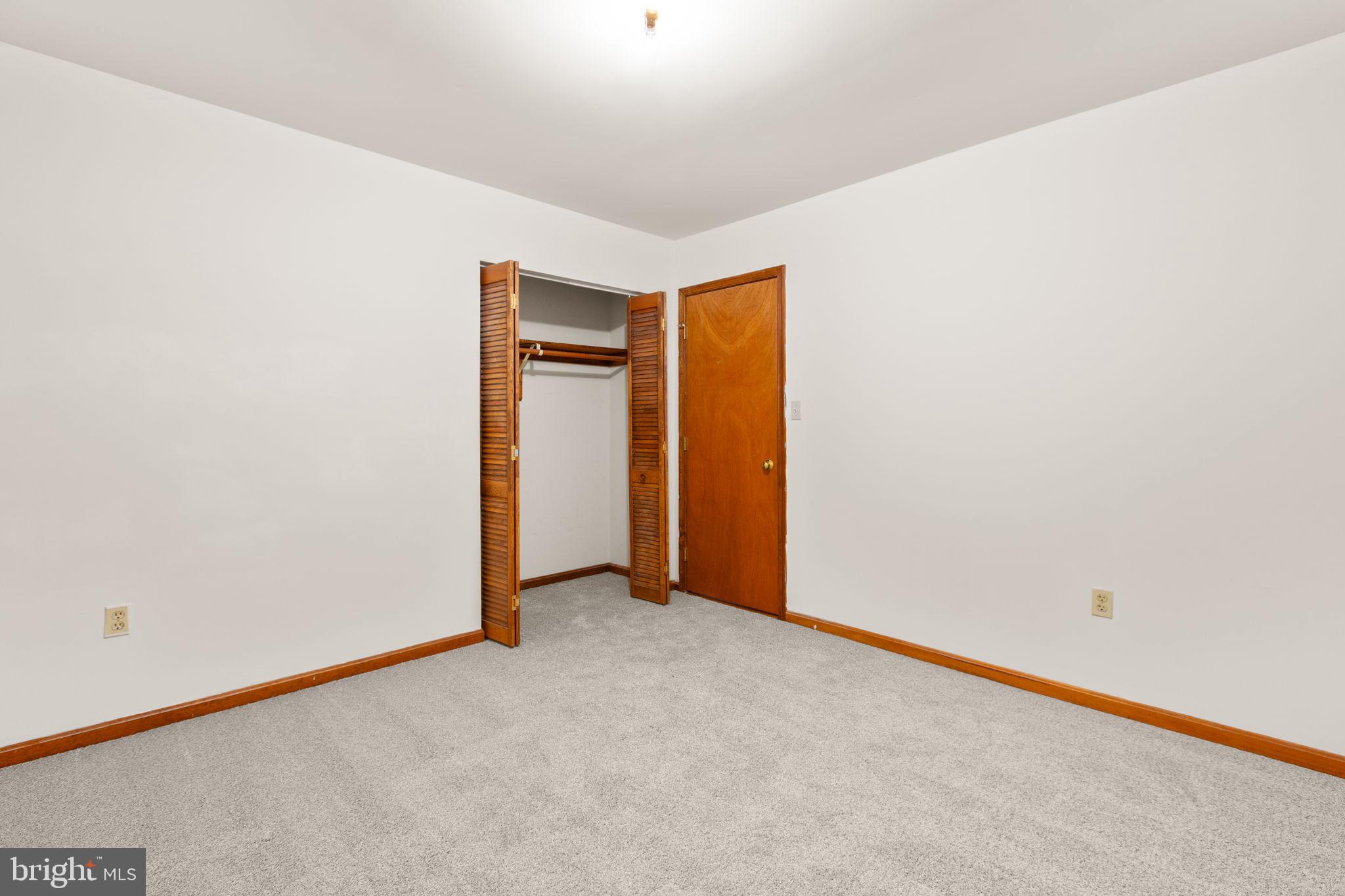 SHEPPERDS GROVE - Residential