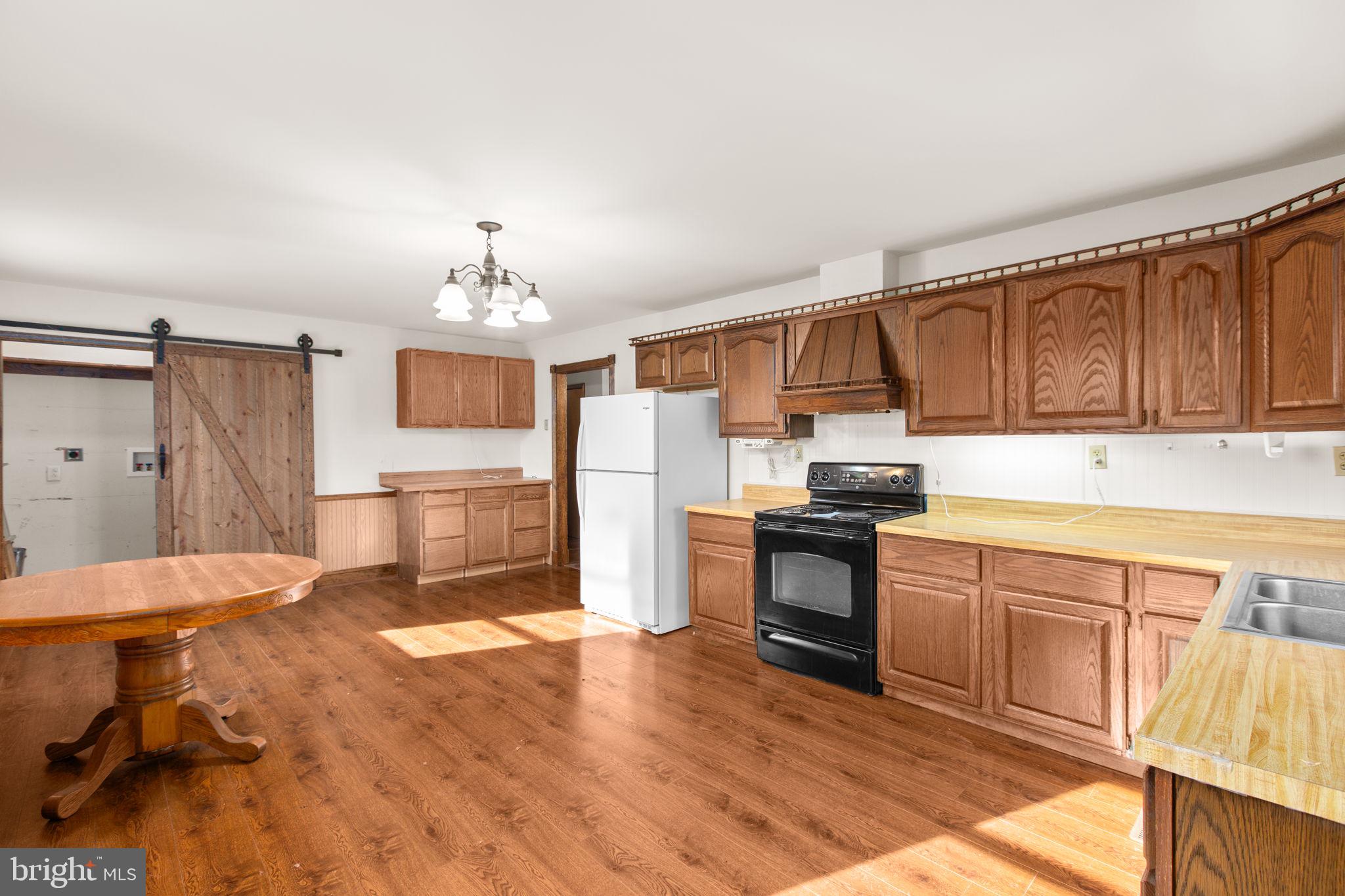 SHEPPERDS GROVE - Residential