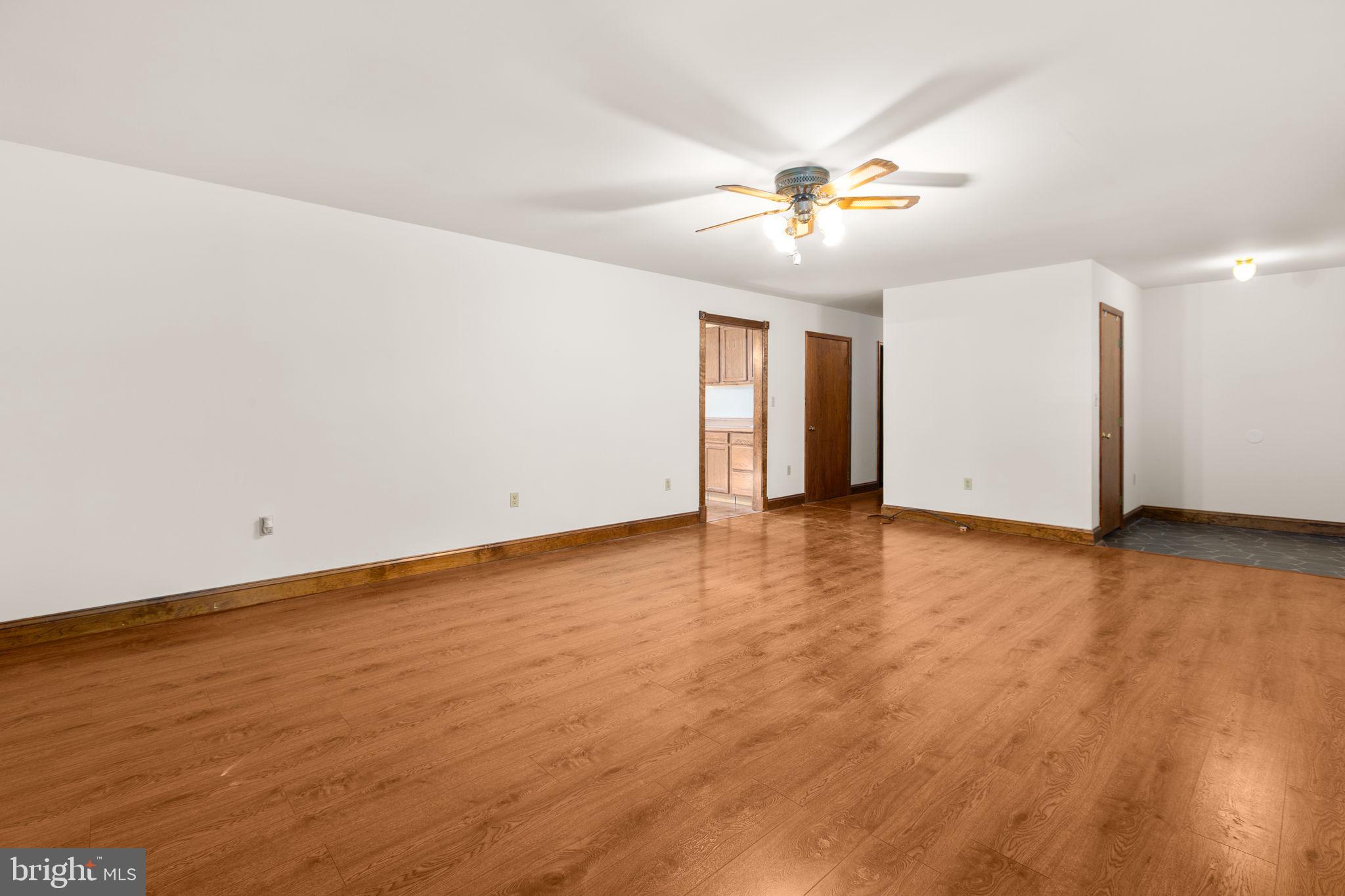 SHEPPERDS GROVE - Residential