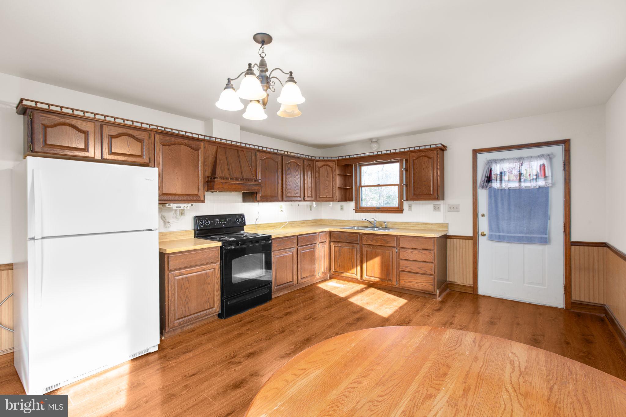 SHEPPERDS GROVE - Residential