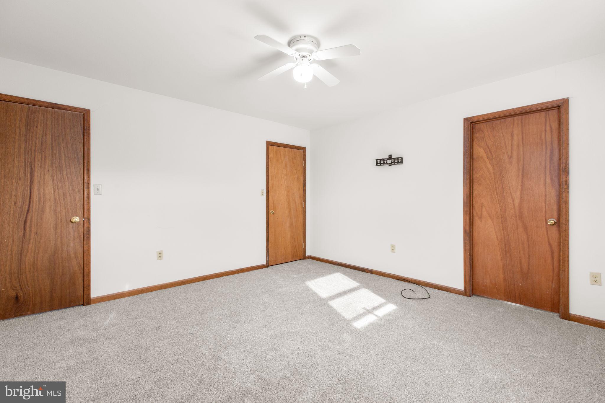 SHEPPERDS GROVE - Residential