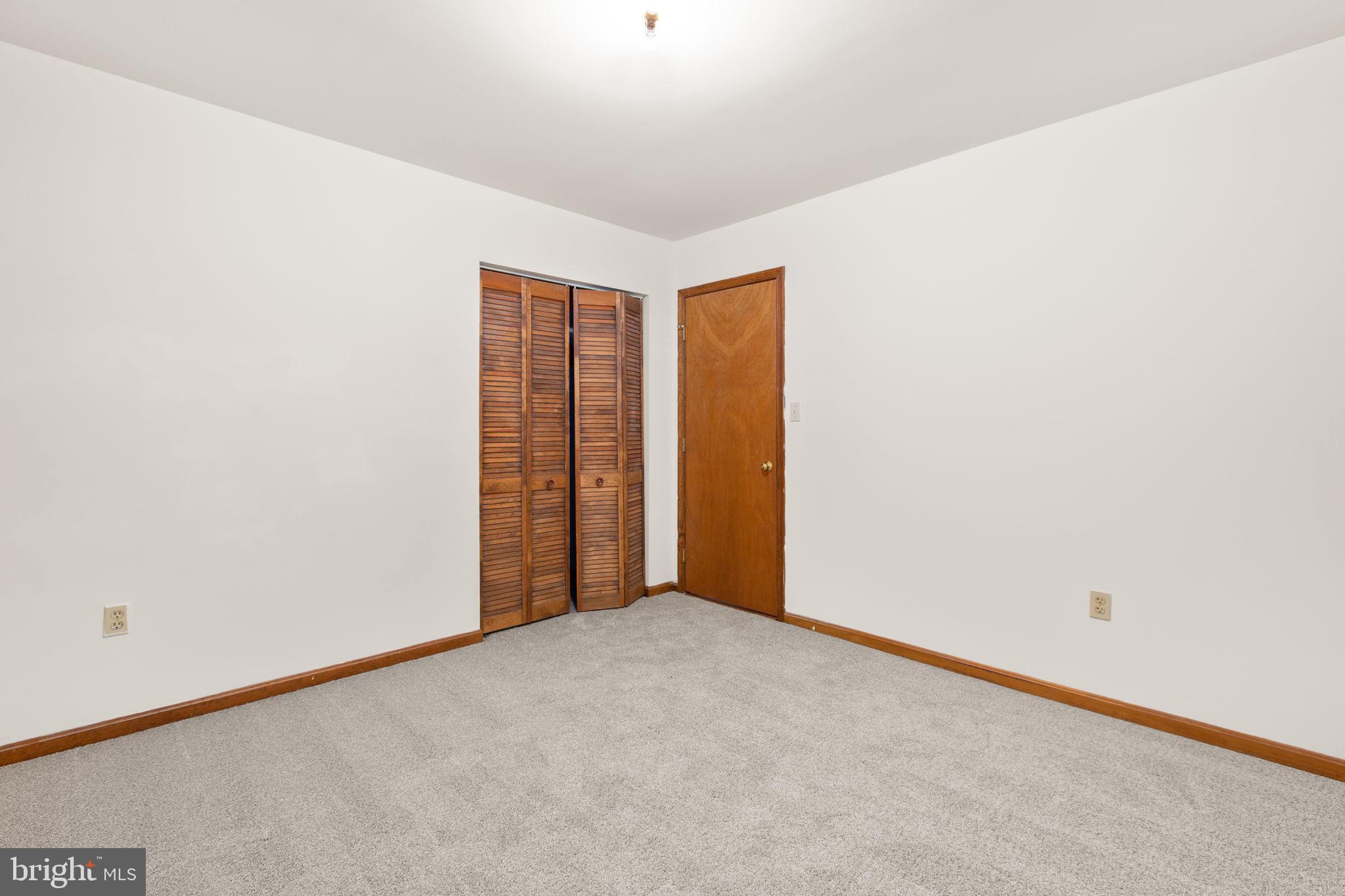 SHEPPERDS GROVE - Residential