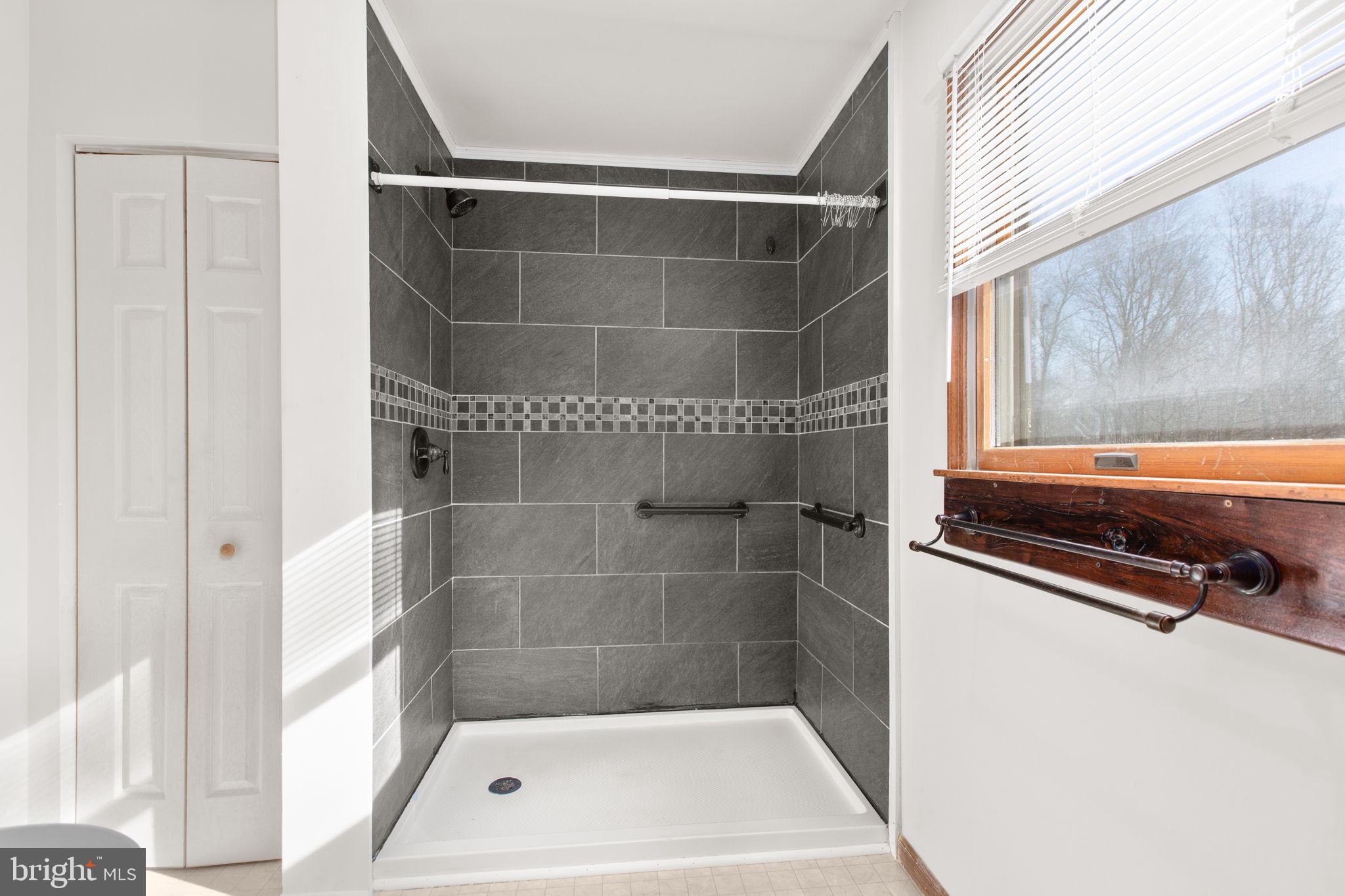 SHEPPERDS GROVE - Residential