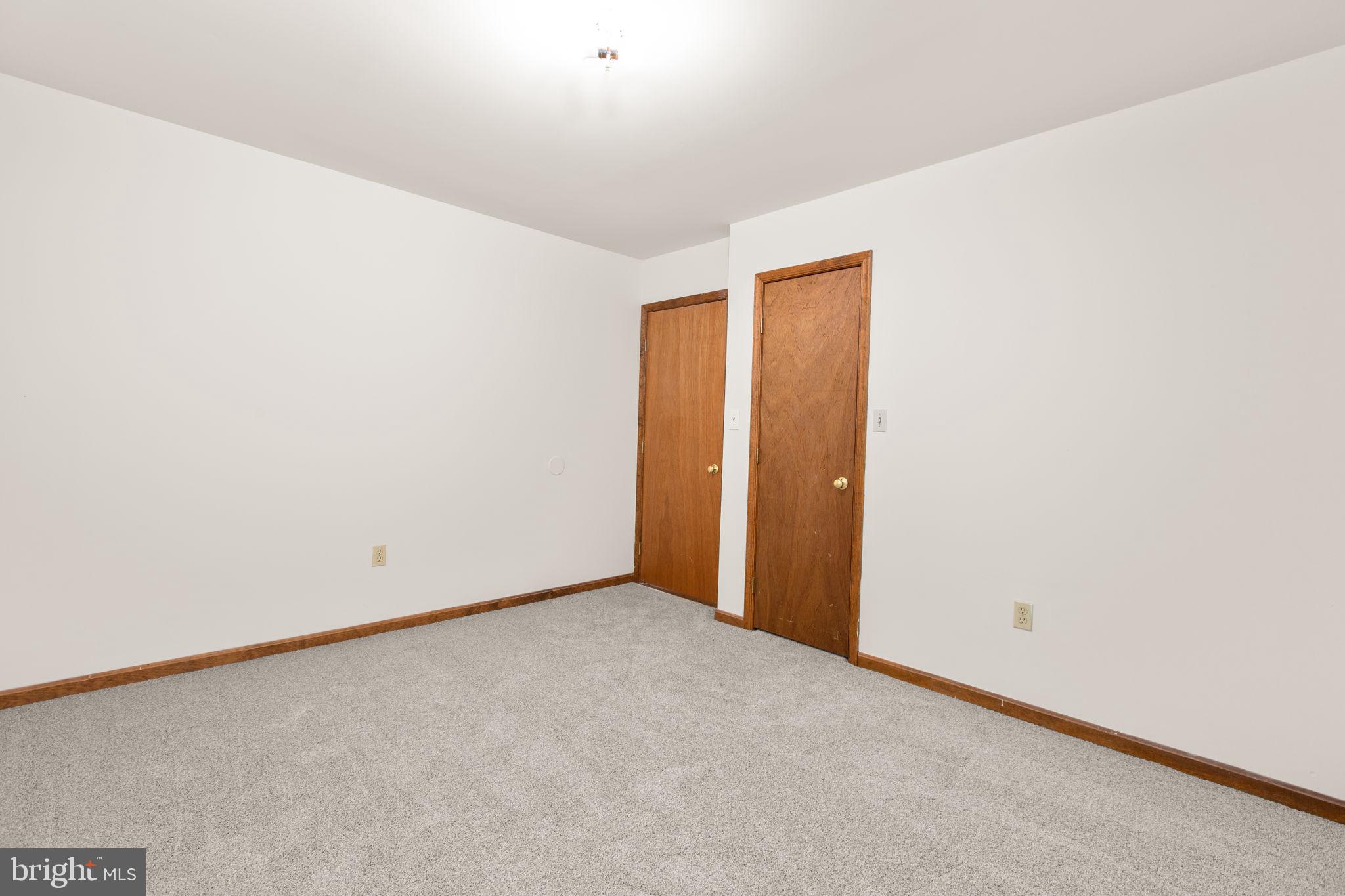 SHEPPERDS GROVE - Residential