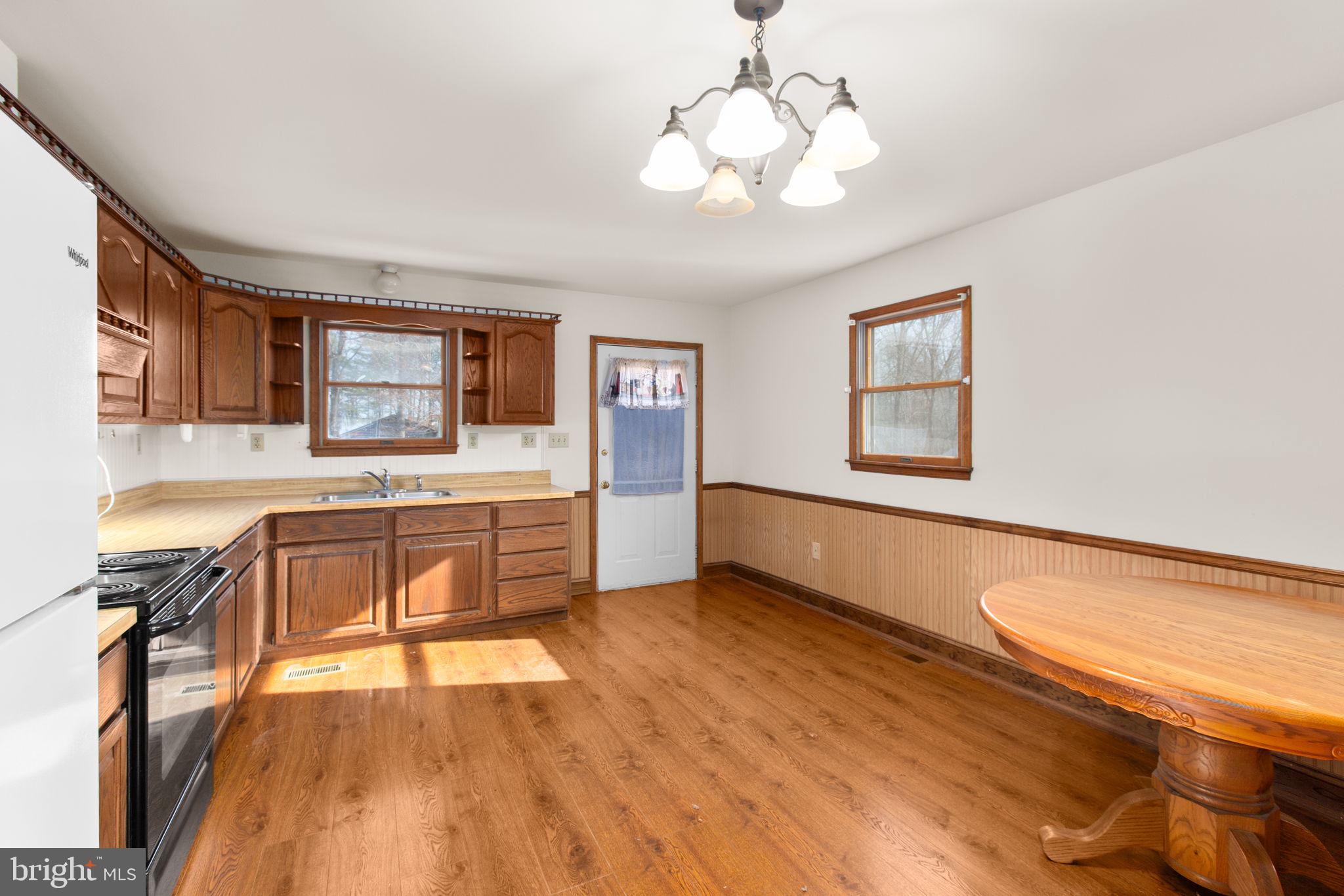 SHEPPERDS GROVE - Residential