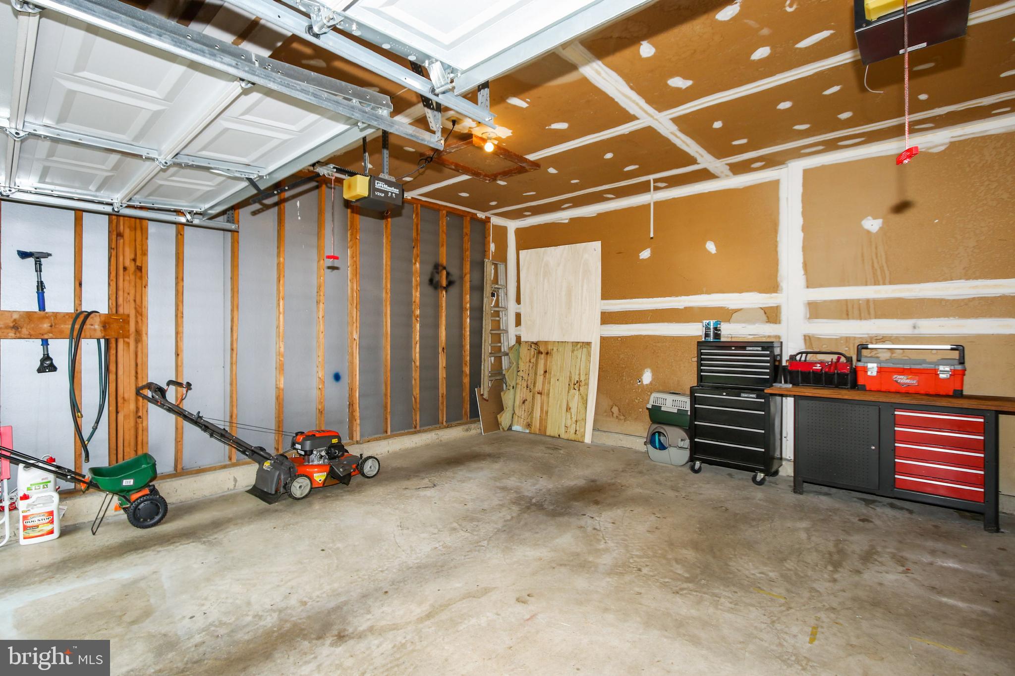 EAGLEHEAD SUMMERFIELD - Residential