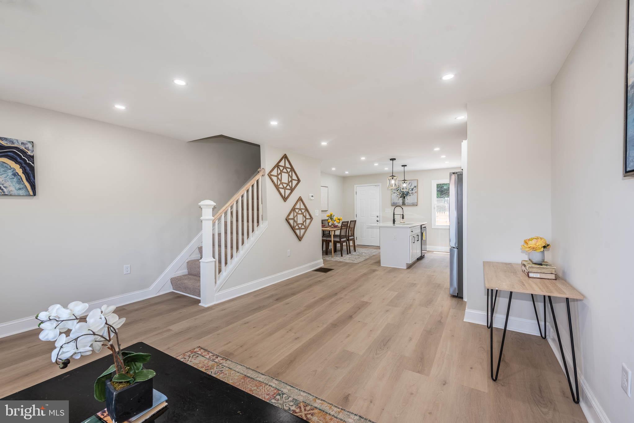 1423 LOCUST STREET