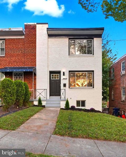Photo of 5813 3rd Street NE, WASHINGTON, DC 20011 (MLS # DCDC2222428) Photo of 5813 3rd Street NE, WASHINGTON, DC 20011 (MLS # DCDC2222428)